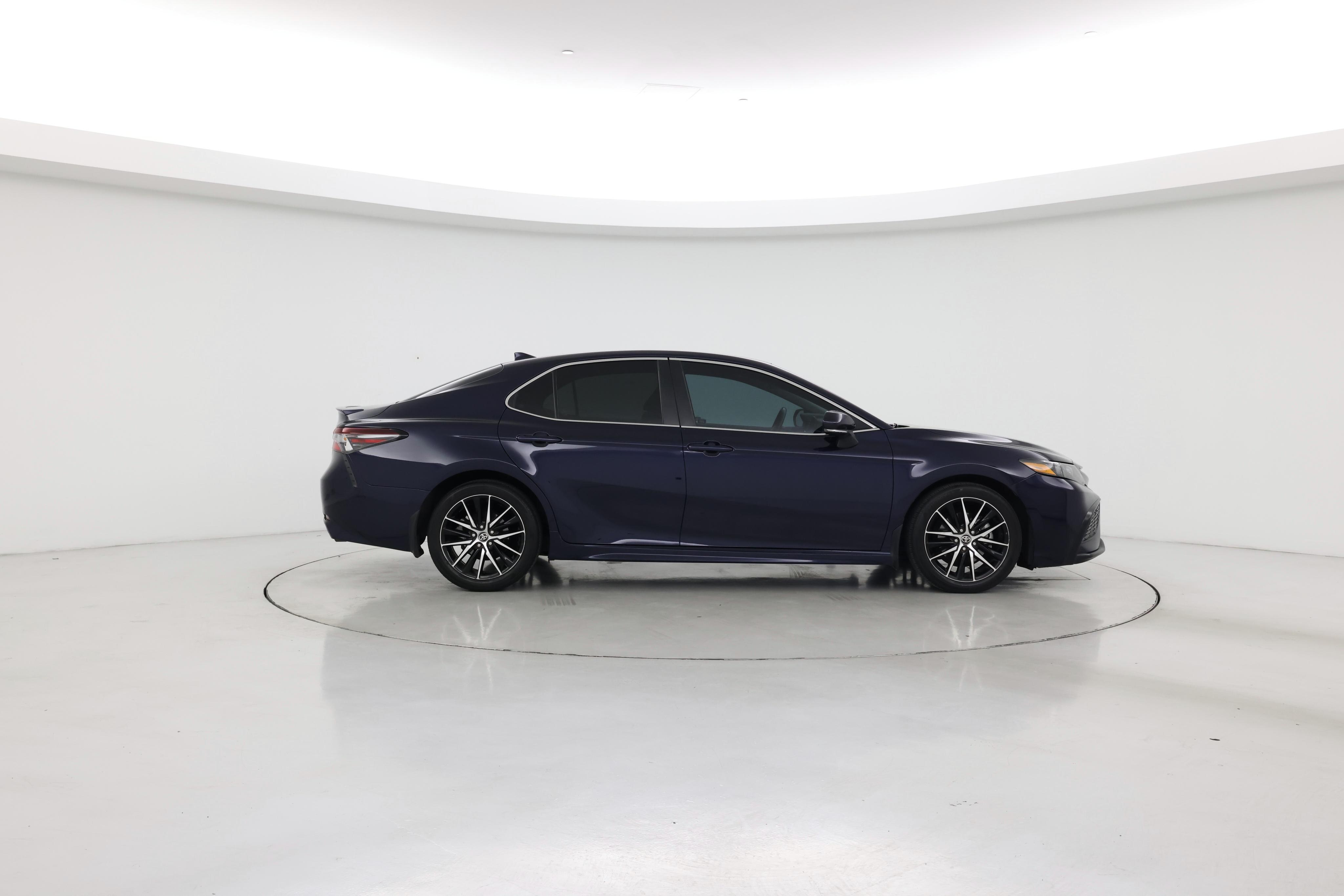 Thumbnail: 2022 Toyota Camry - 7
