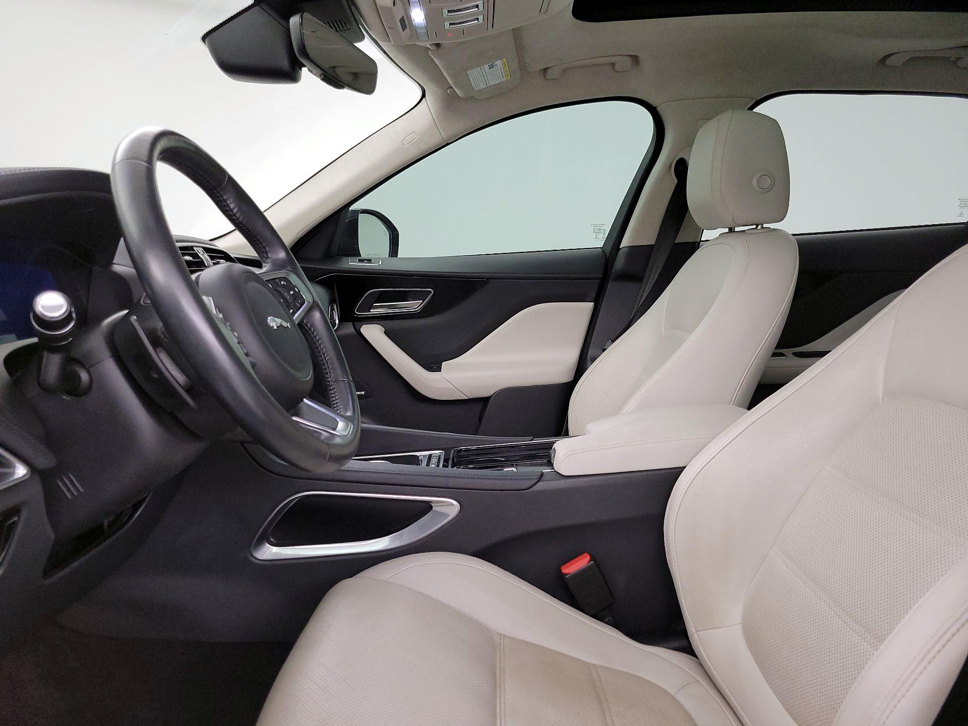 Thumbnail: 2019 Jaguar F-Pace - 11