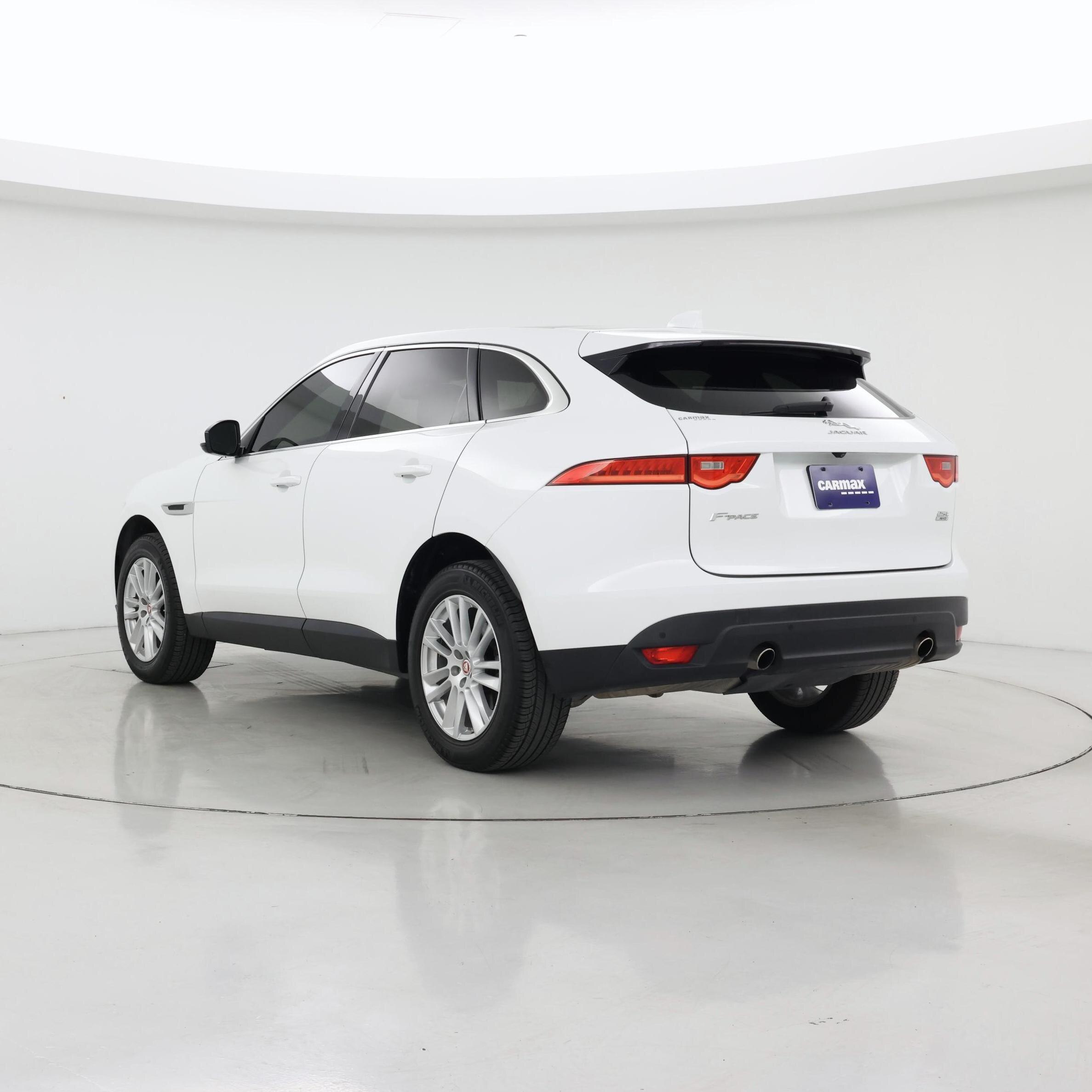 Thumbnail: 2019 Jaguar F-Pace - 2