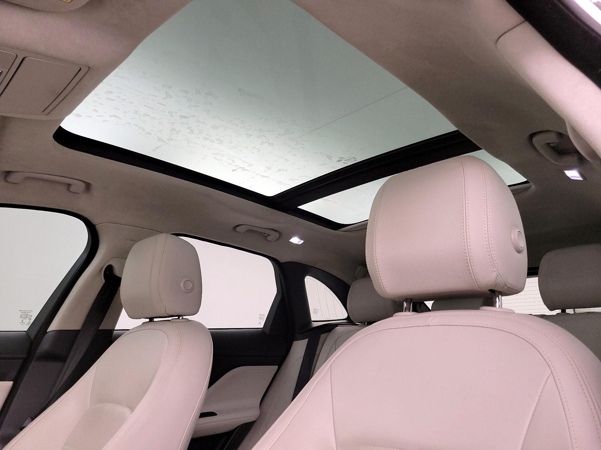 Thumbnail: 2019 Jaguar F-Pace - 20