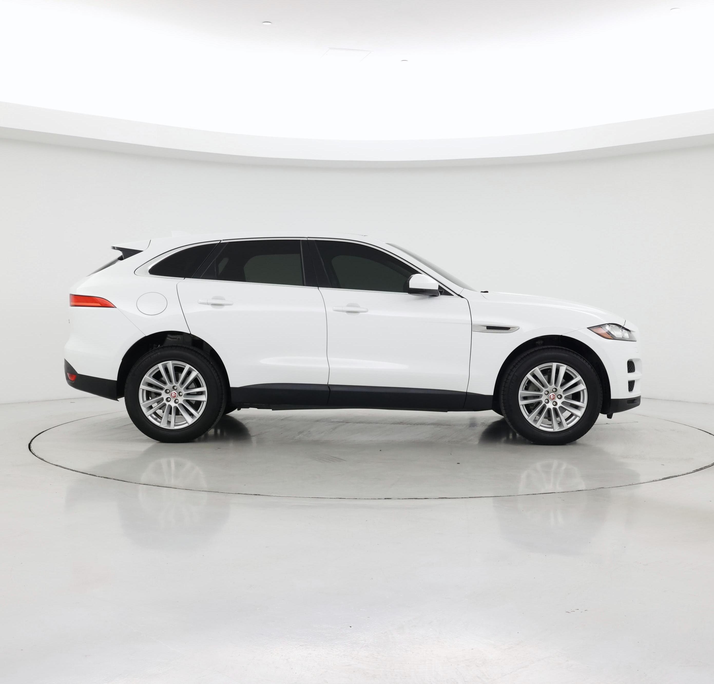 Thumbnail: 2019 Jaguar F-Pace - 7