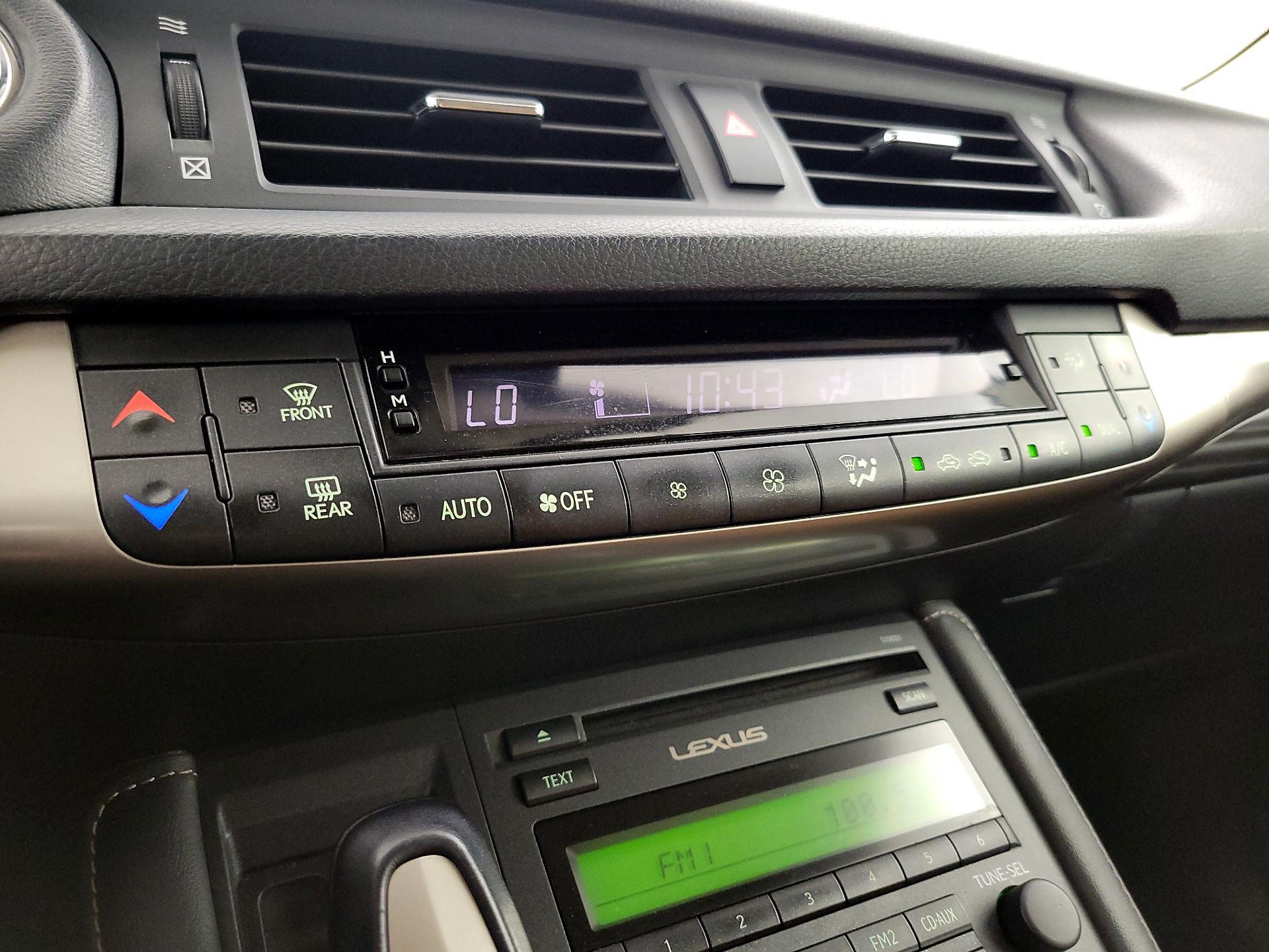 Thumbnail: 2014 Lexus CT - 15