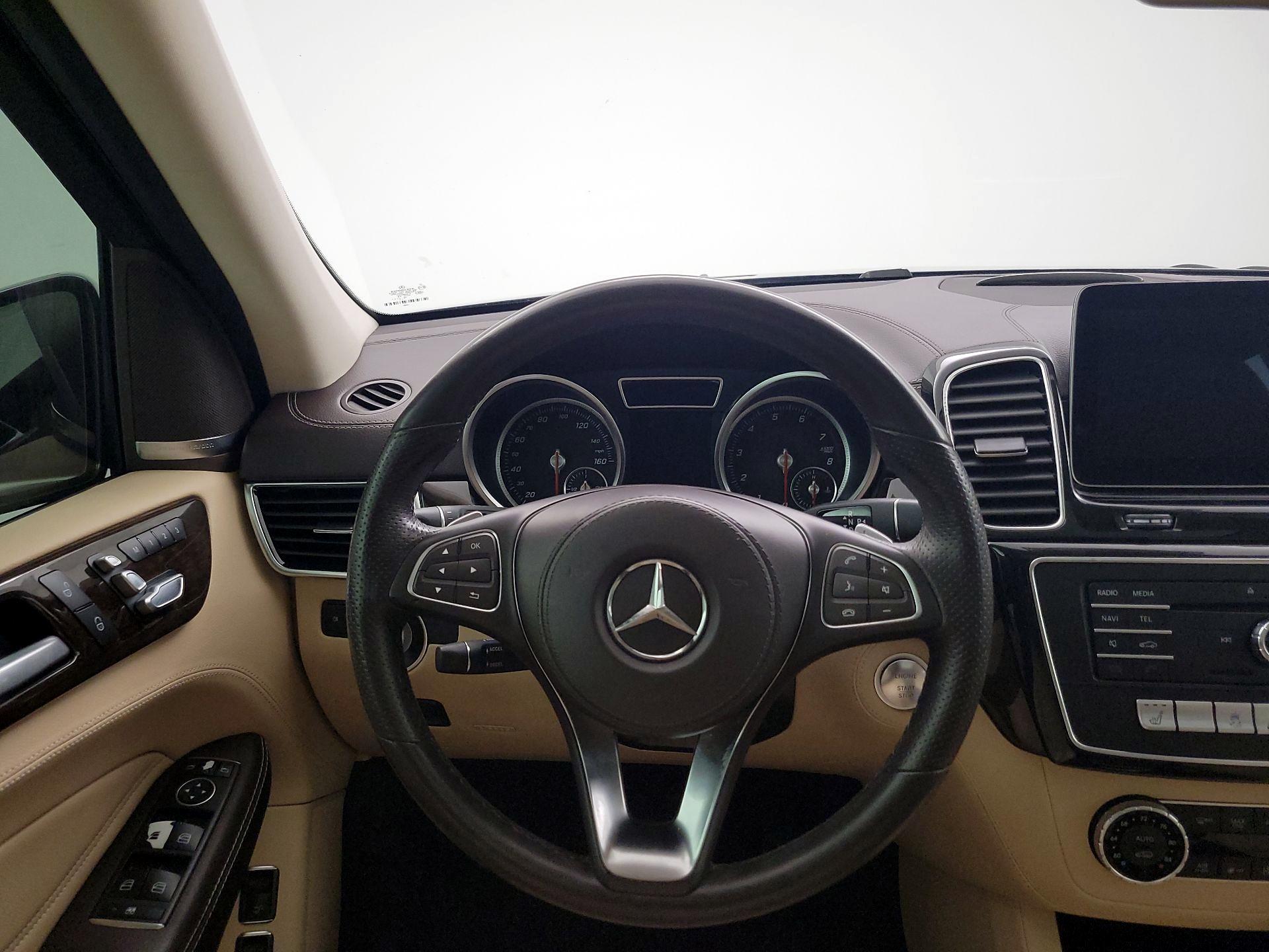Thumbnail: 2017 Mercedes-Benz GLS - 10