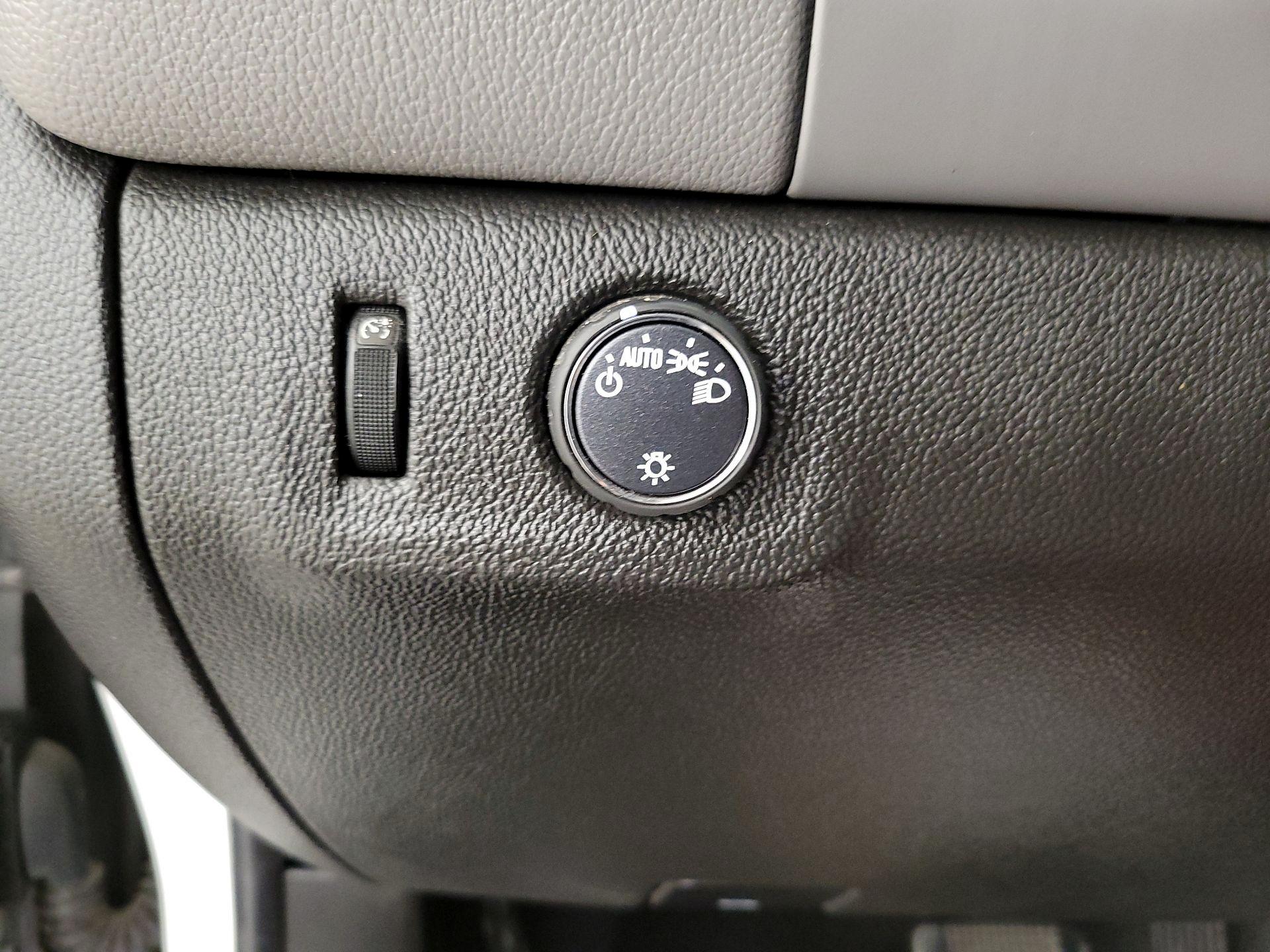 Thumbnail: 2020 Chevrolet Colorado - 13