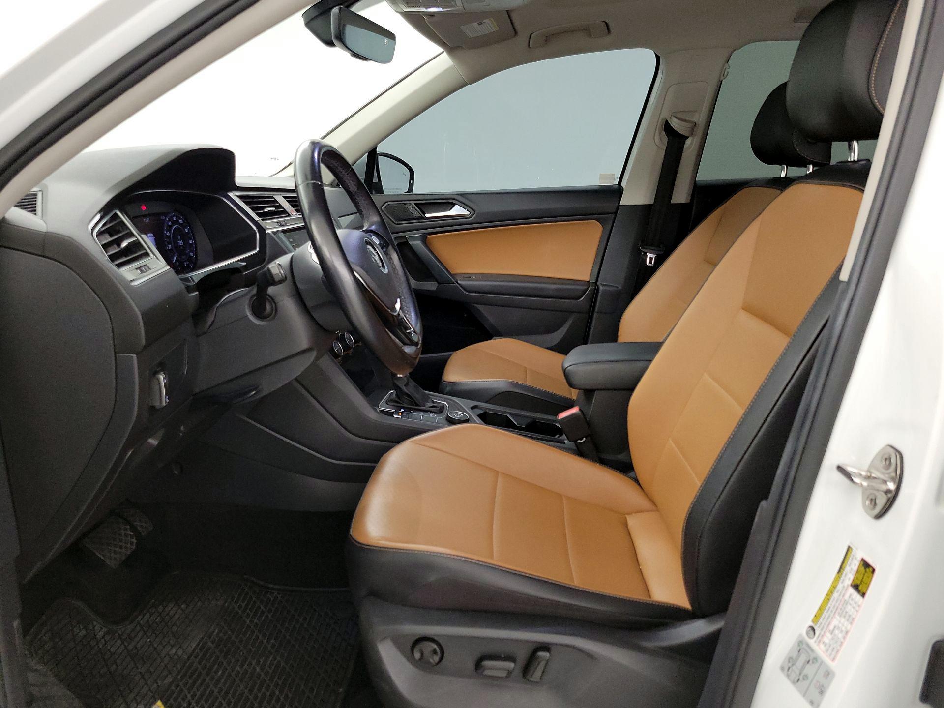 Thumbnail: 2019 Volkswagen Tiguan - 11
