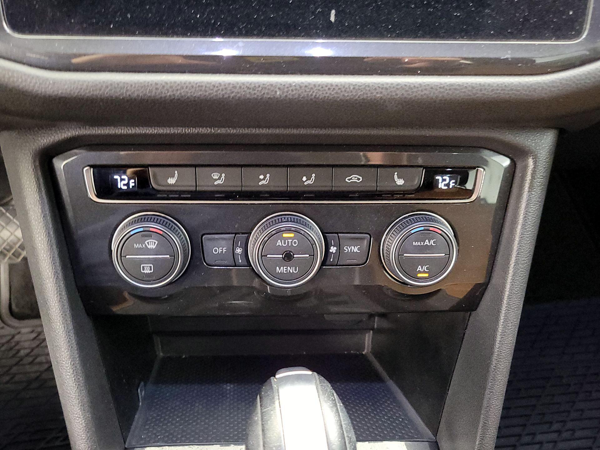 Thumbnail: 2019 Volkswagen Tiguan - 16