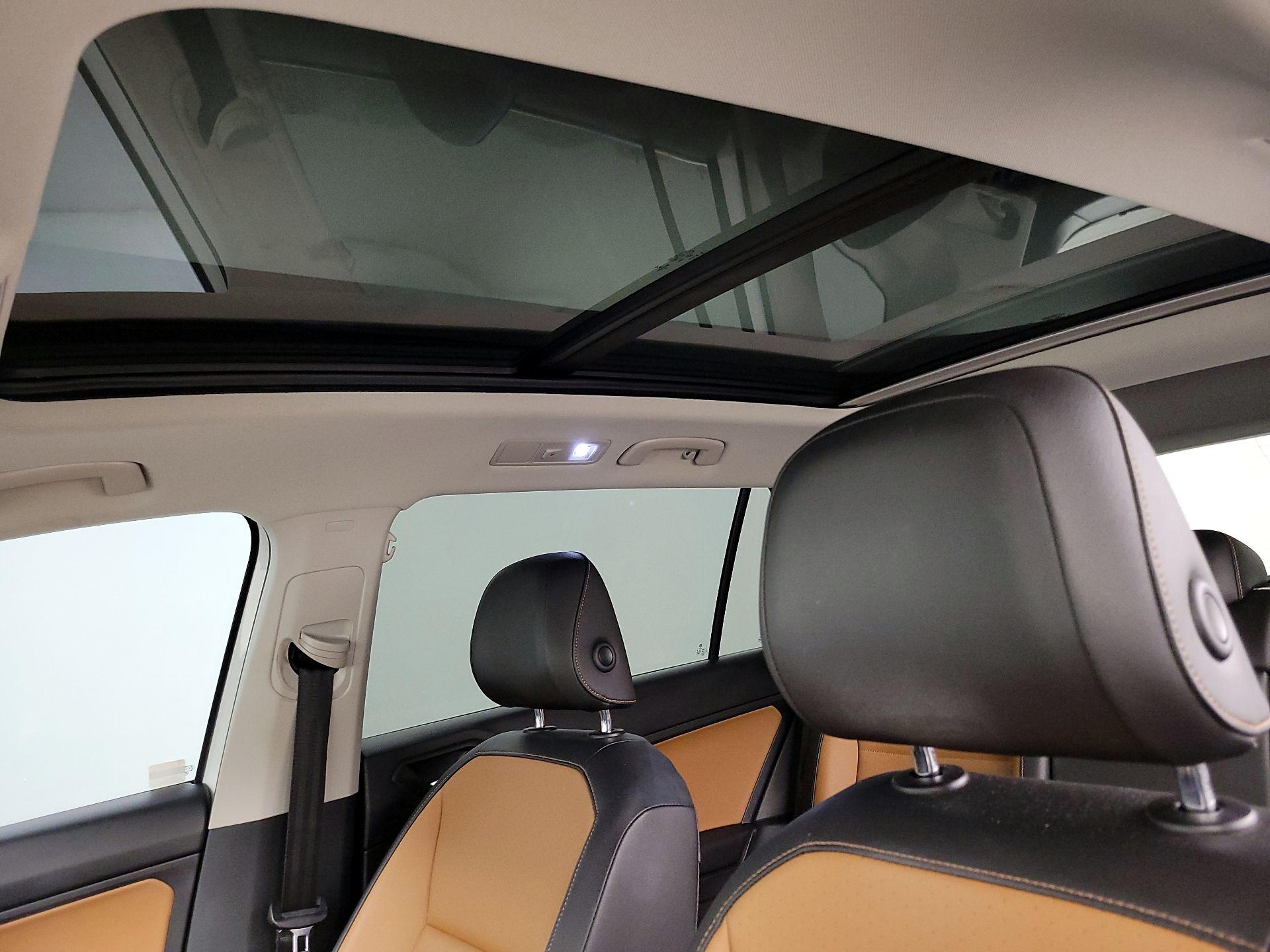 Thumbnail: 2019 Volkswagen Tiguan - 19