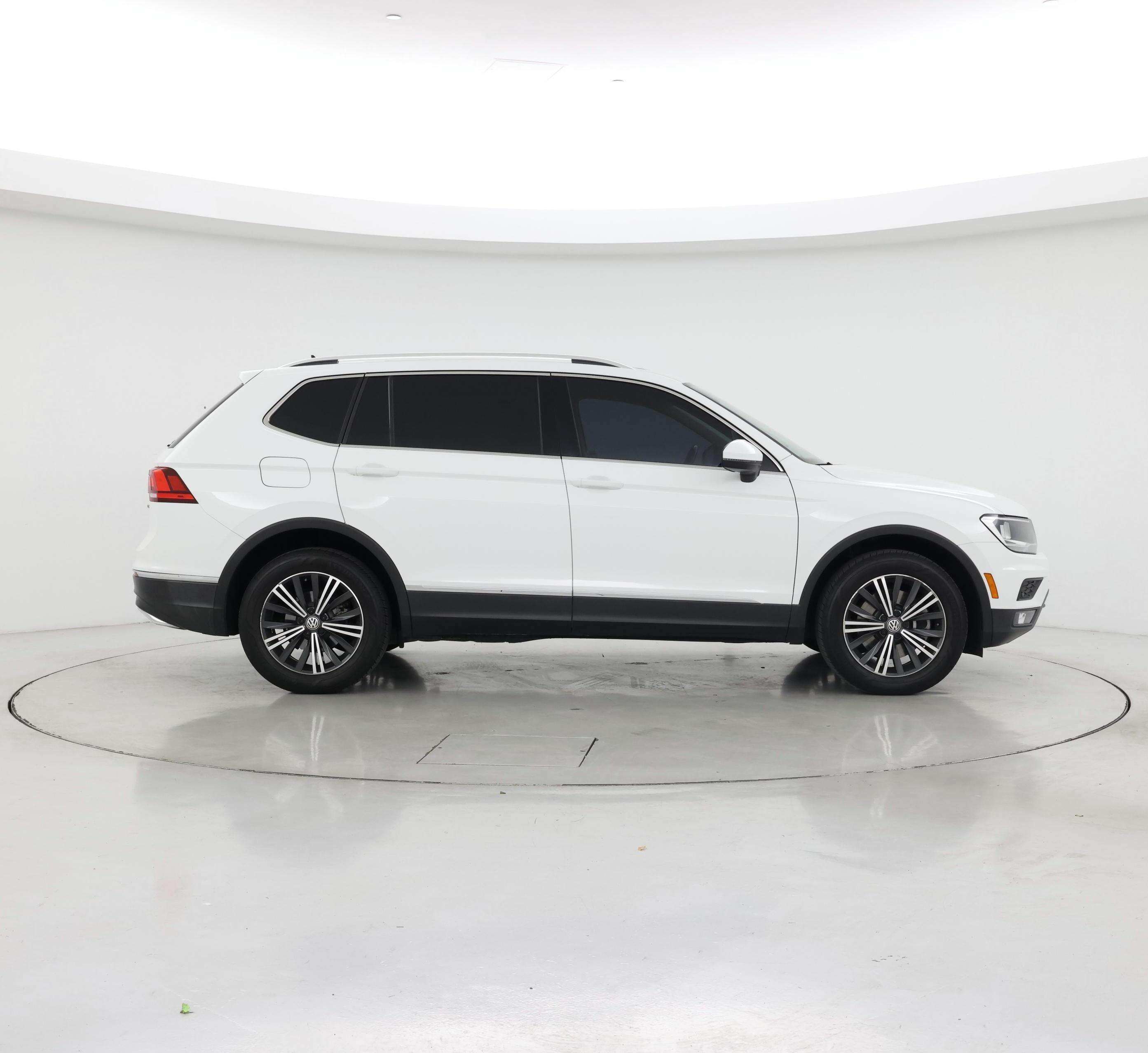 Thumbnail: 2019 Volkswagen Tiguan - 7
