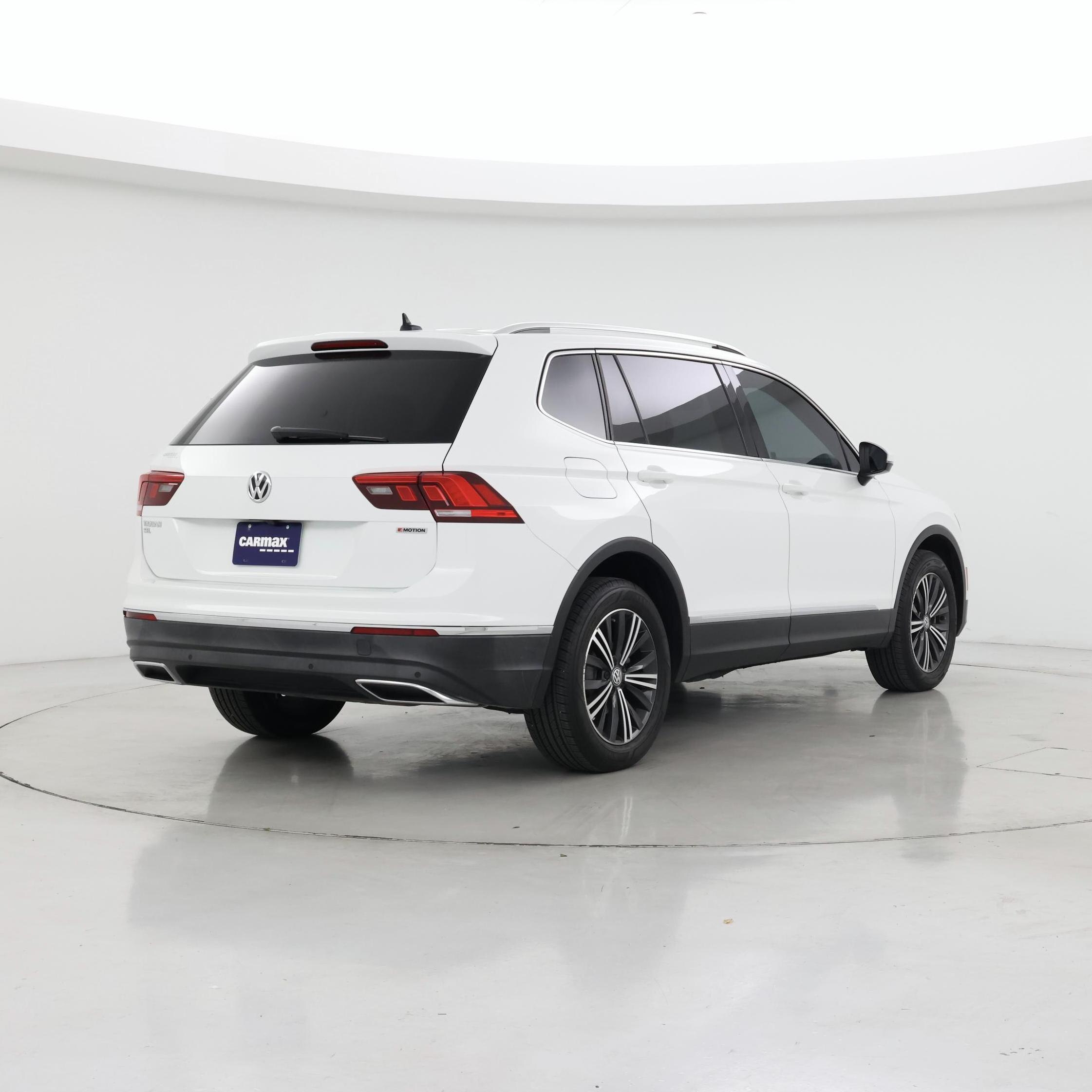Thumbnail: 2019 Volkswagen Tiguan - 8