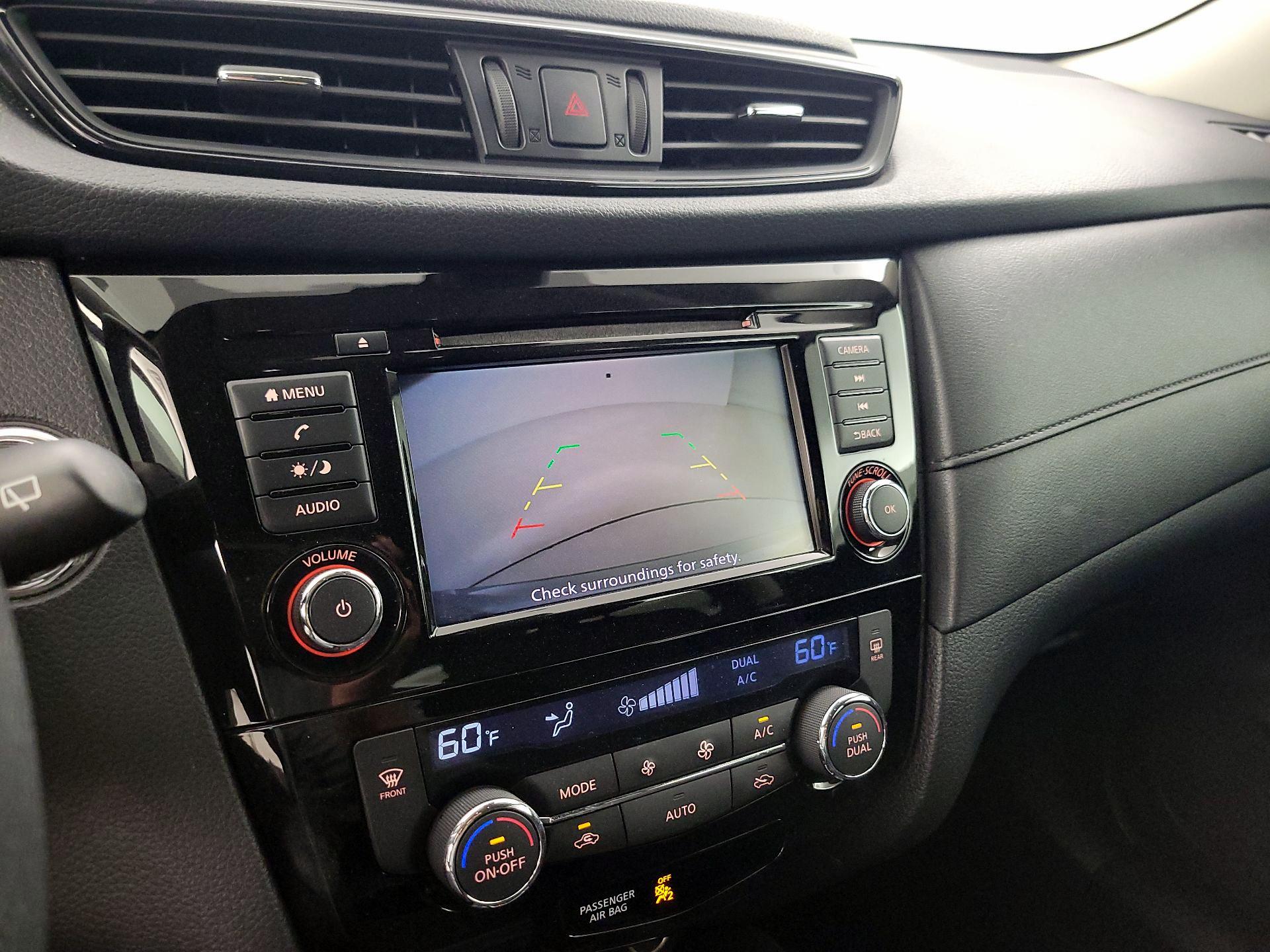 Thumbnail: 2019 Nissan Rogue - 14