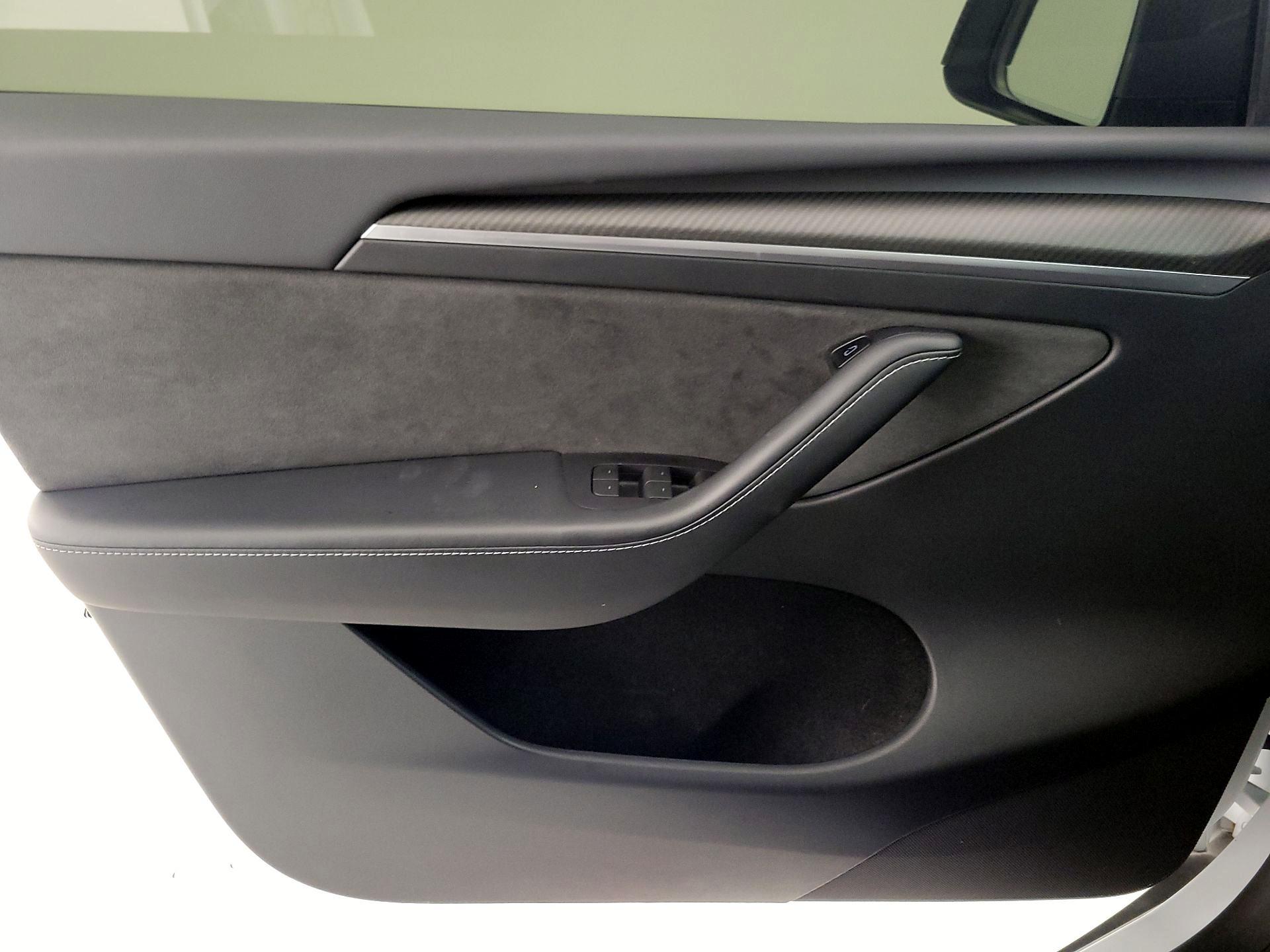 Thumbnail: 2023 Tesla Model Y - 12