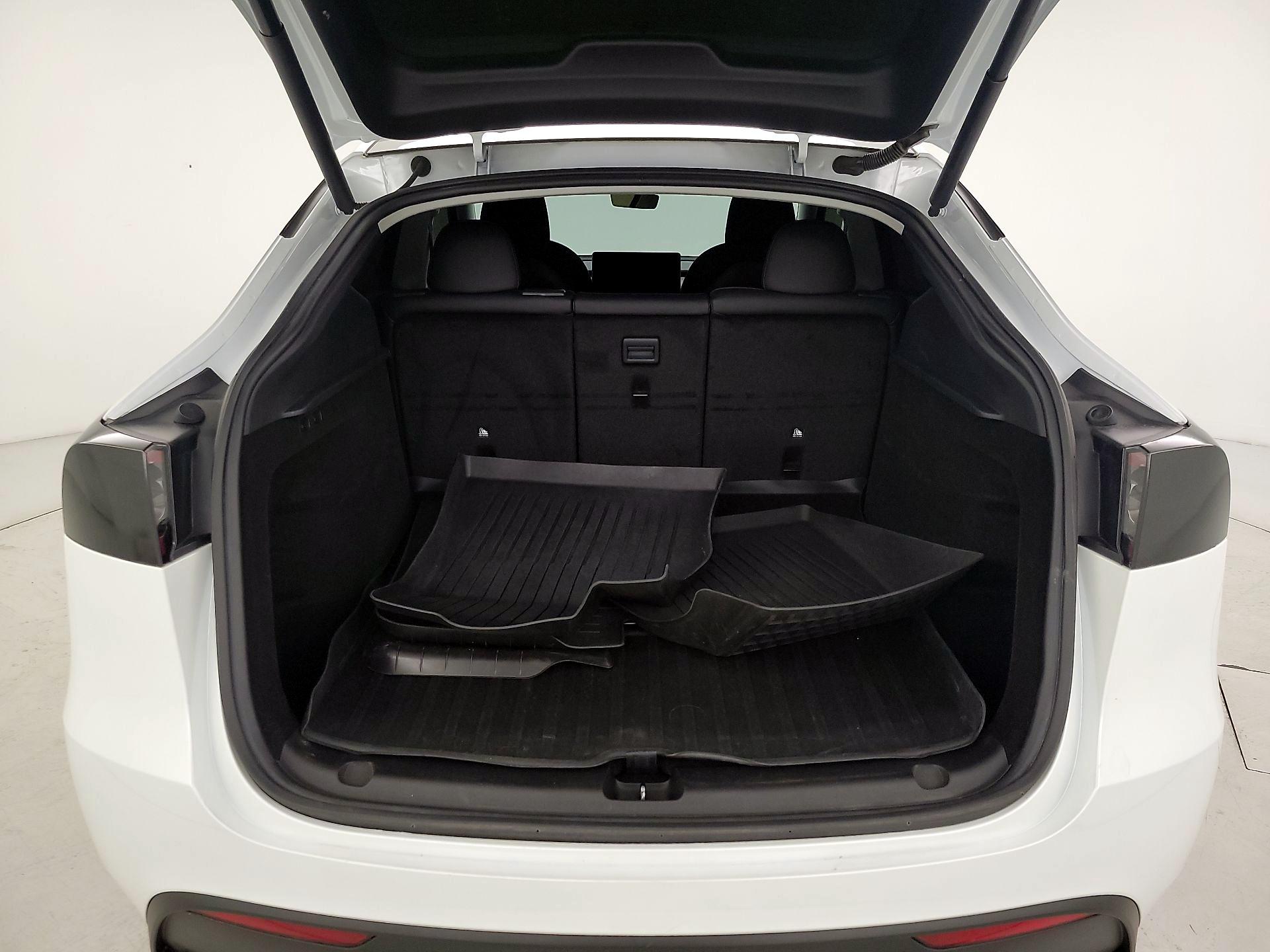 Thumbnail: 2023 Tesla Model Y - 20