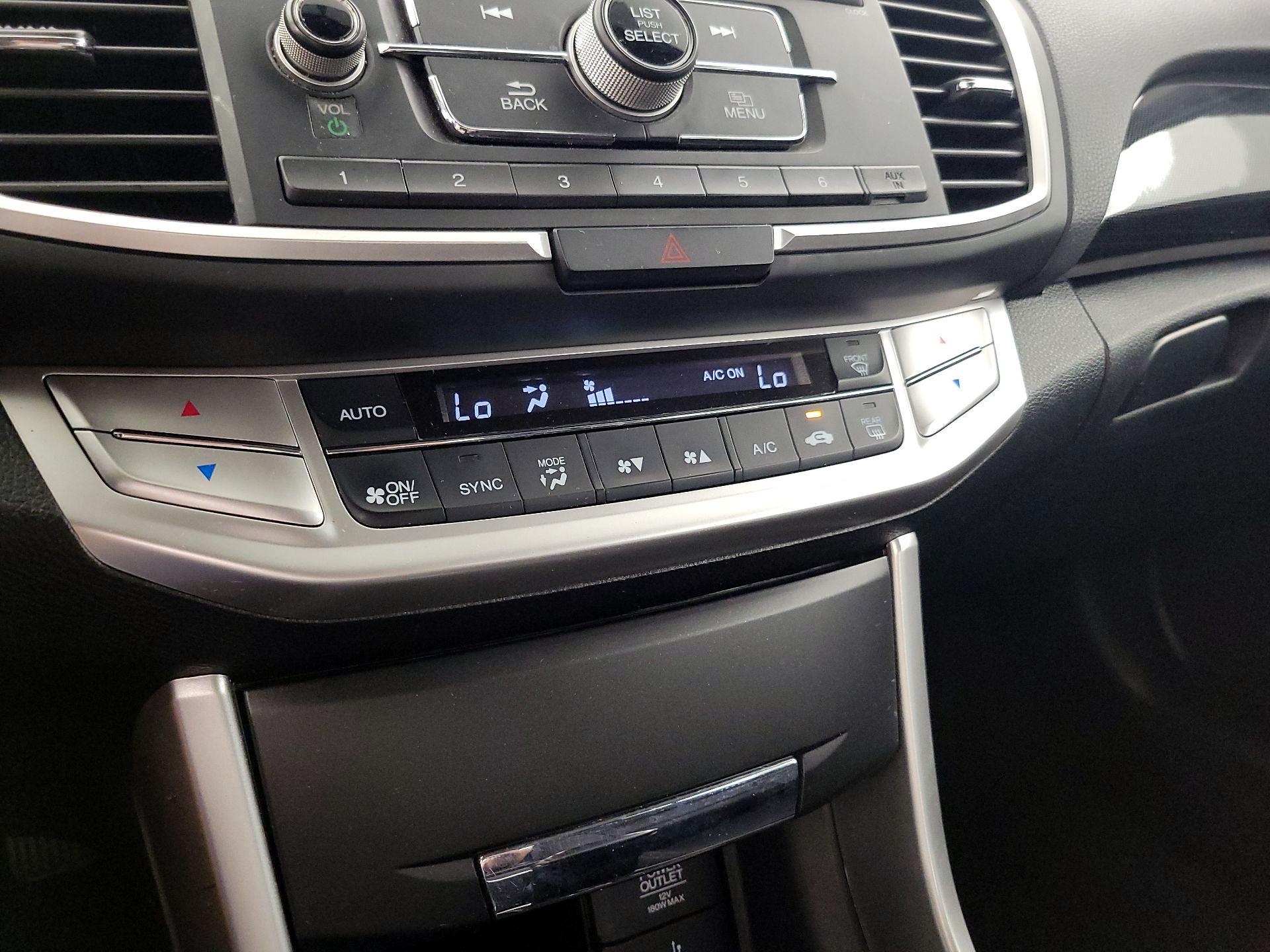 Thumbnail: 2015 Honda Accord - 16