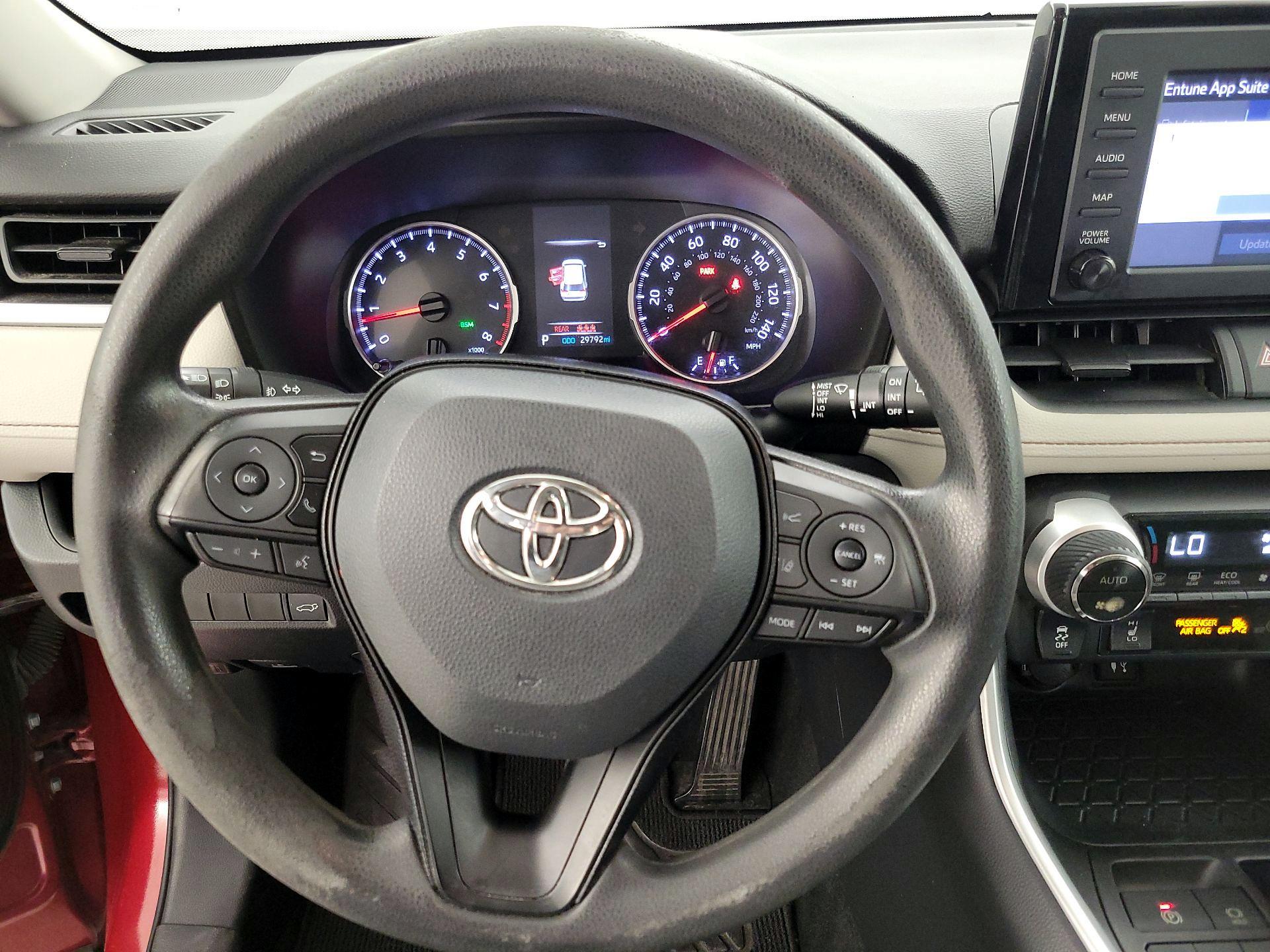 Thumbnail: 2019 Toyota RAV4 - 10