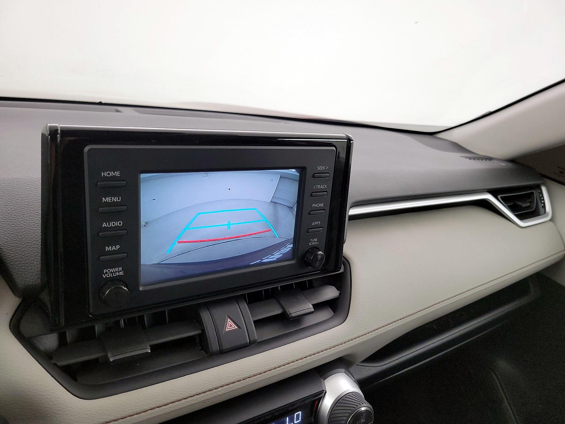 Thumbnail: 2019 Toyota RAV4 - 14