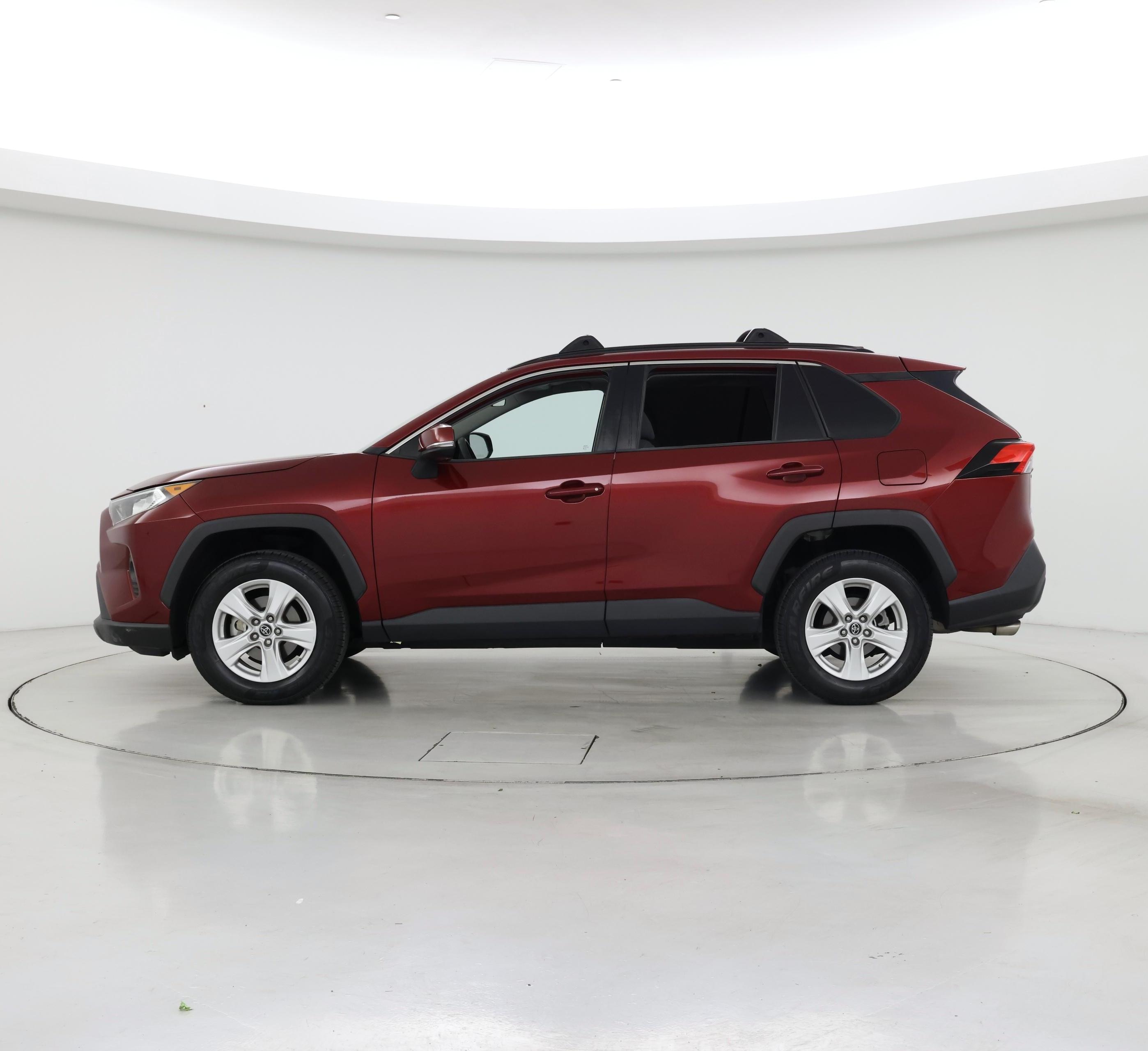 Thumbnail: 2019 Toyota RAV4 - 3