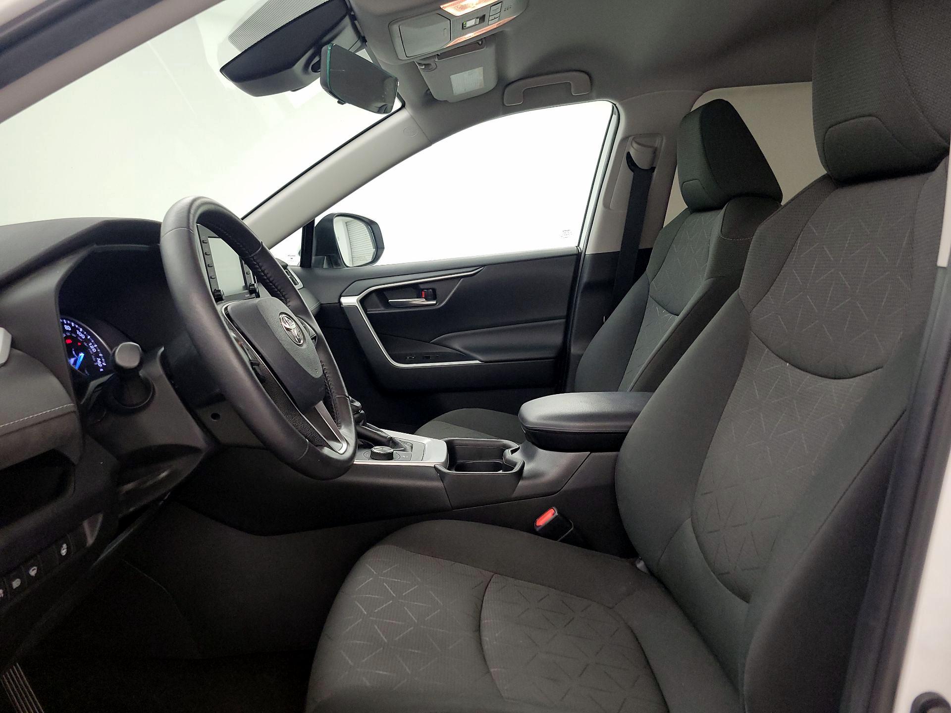 Thumbnail: 2021 Toyota RAV4 - 11
