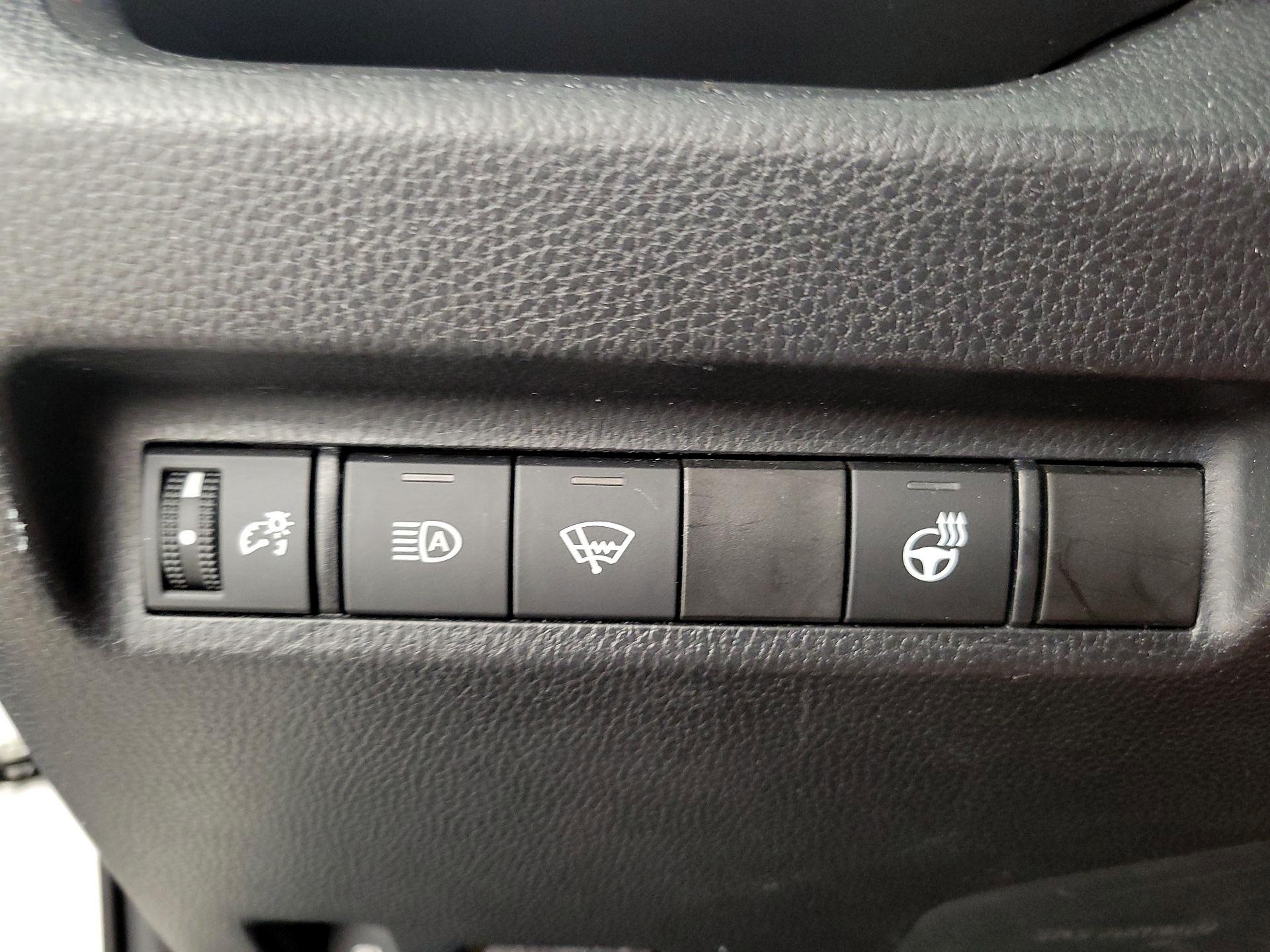 Thumbnail: 2021 Toyota RAV4 - 13