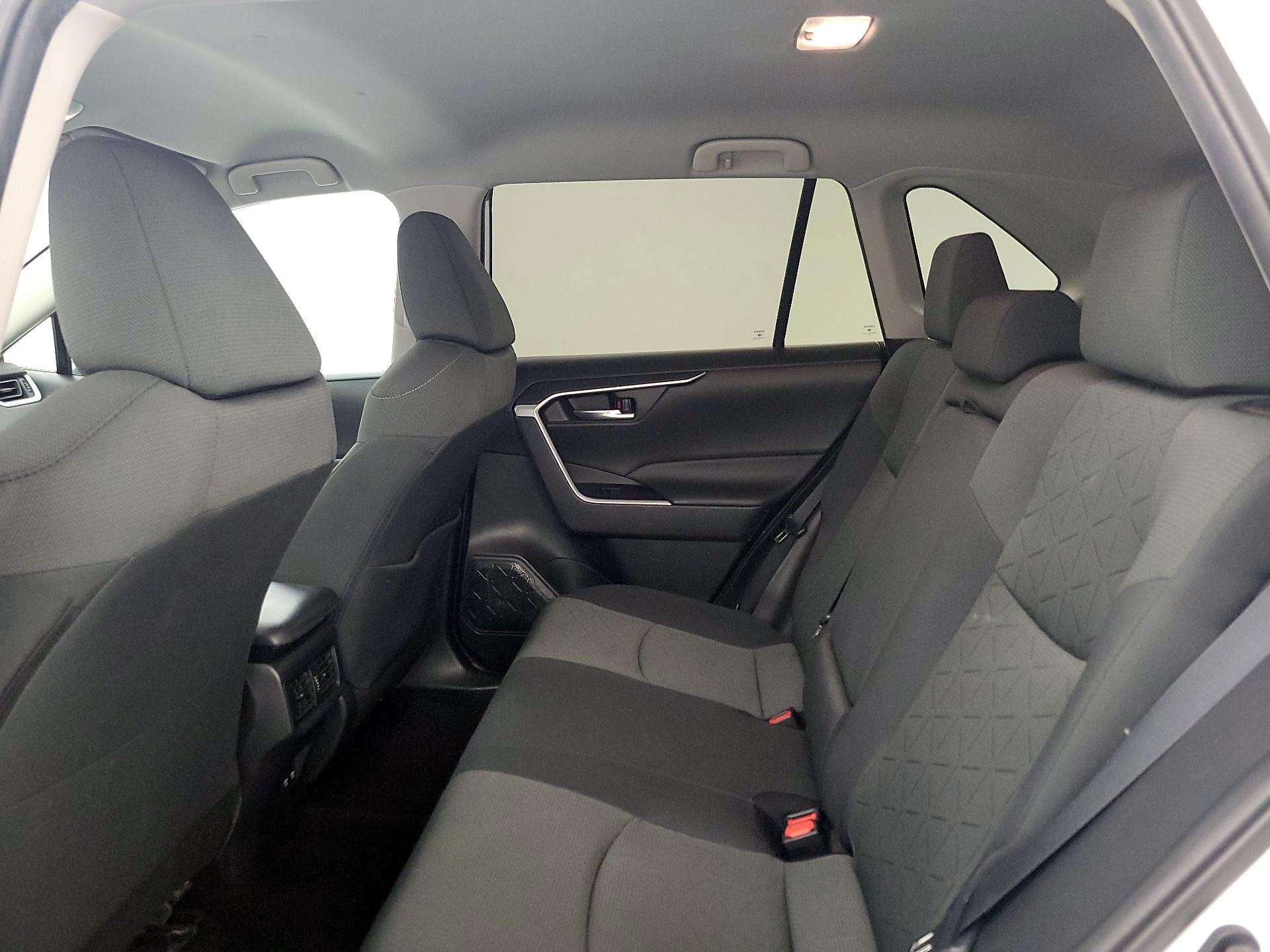 Thumbnail: 2021 Toyota RAV4 - 19