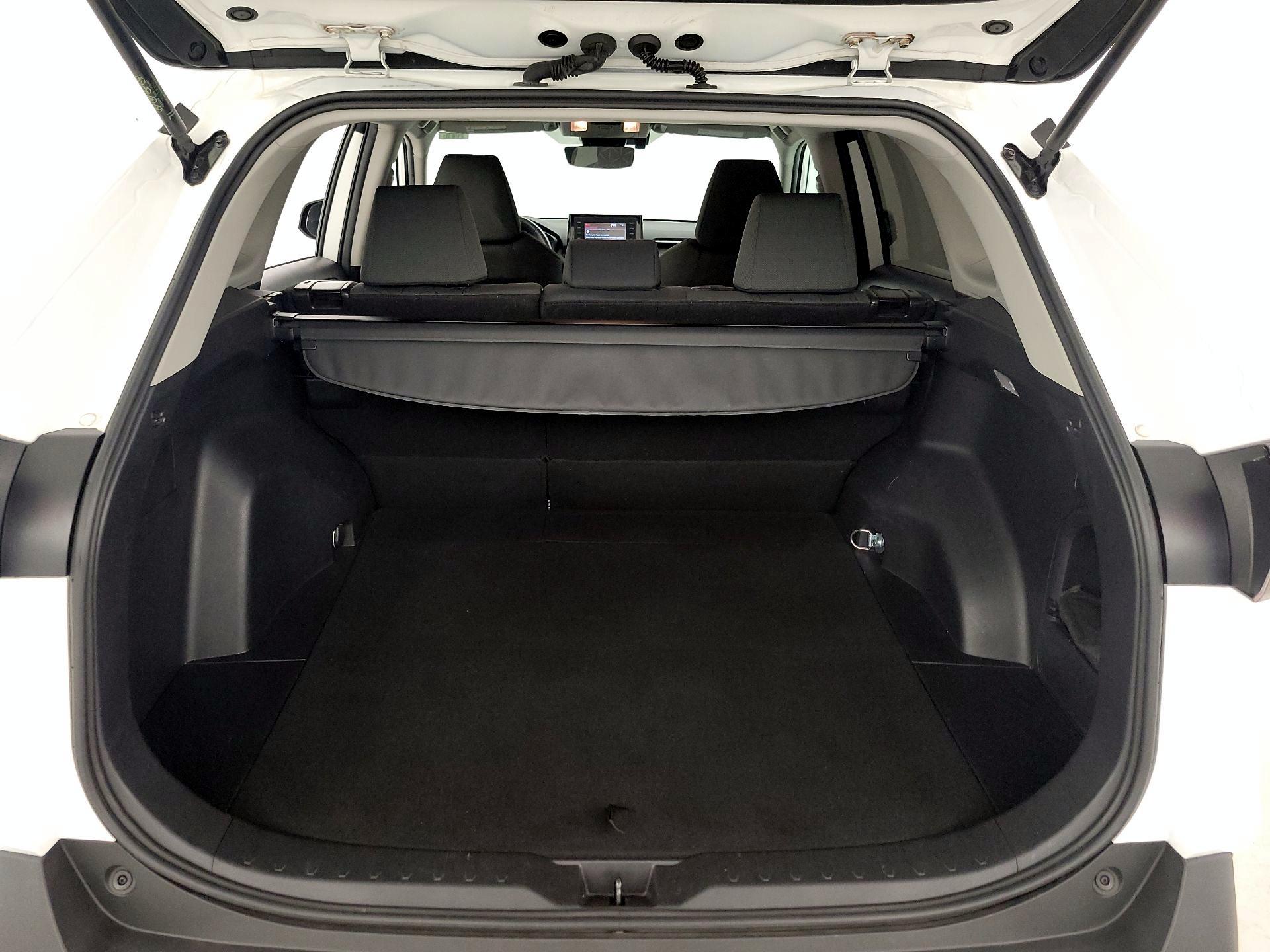 Thumbnail: 2021 Toyota RAV4 - 20