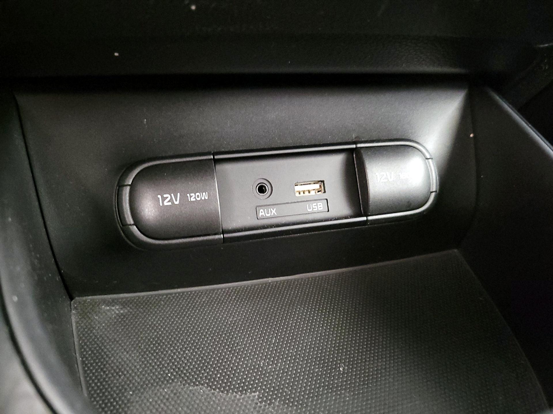 Thumbnail: 2016 Kia Soul - 18