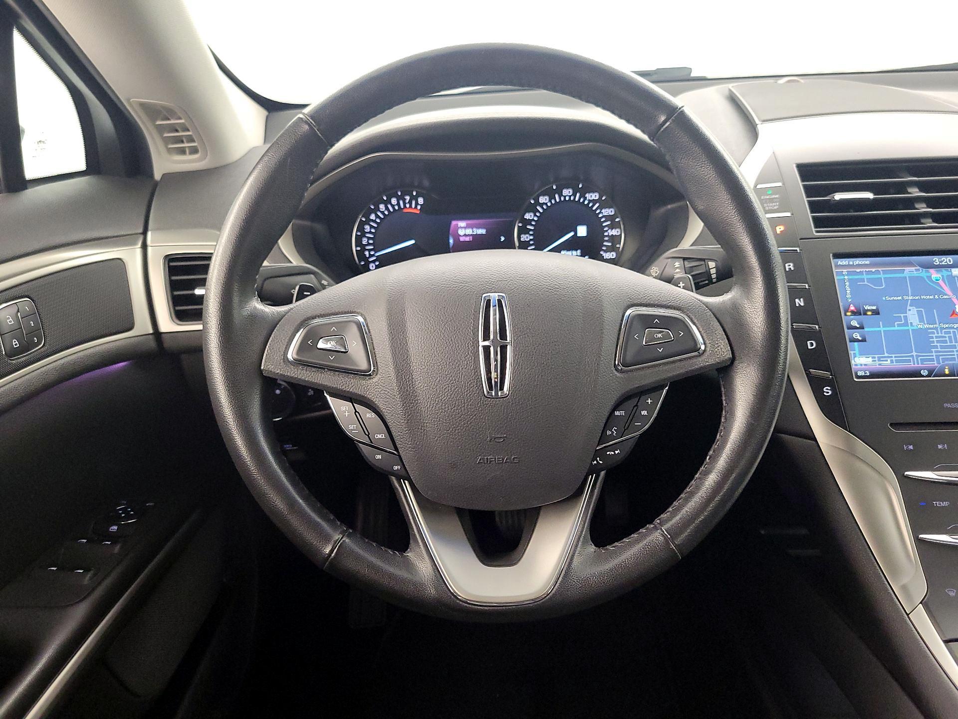 Thumbnail: 2014 Lincoln MKZ - 10