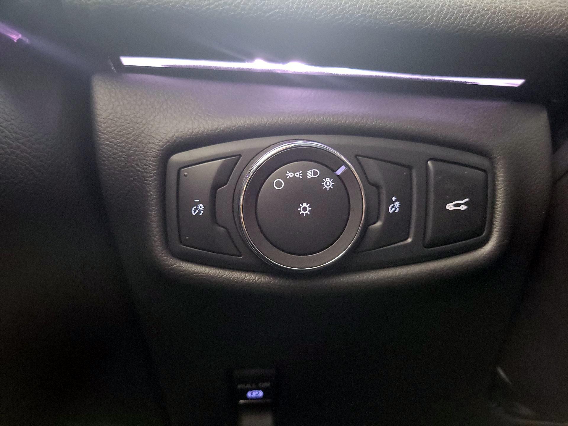 Thumbnail: 2014 Lincoln MKZ - 13