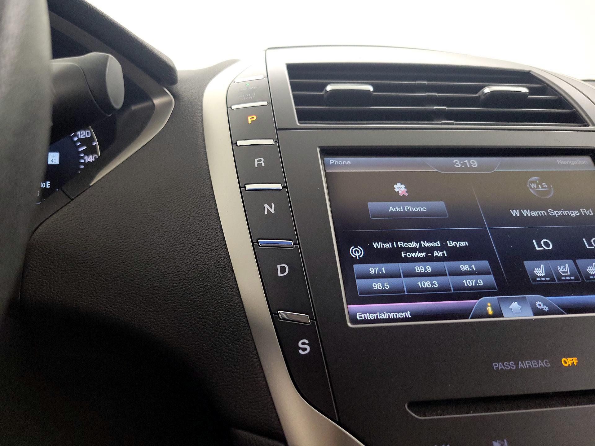 Thumbnail: 2014 Lincoln MKZ - 18