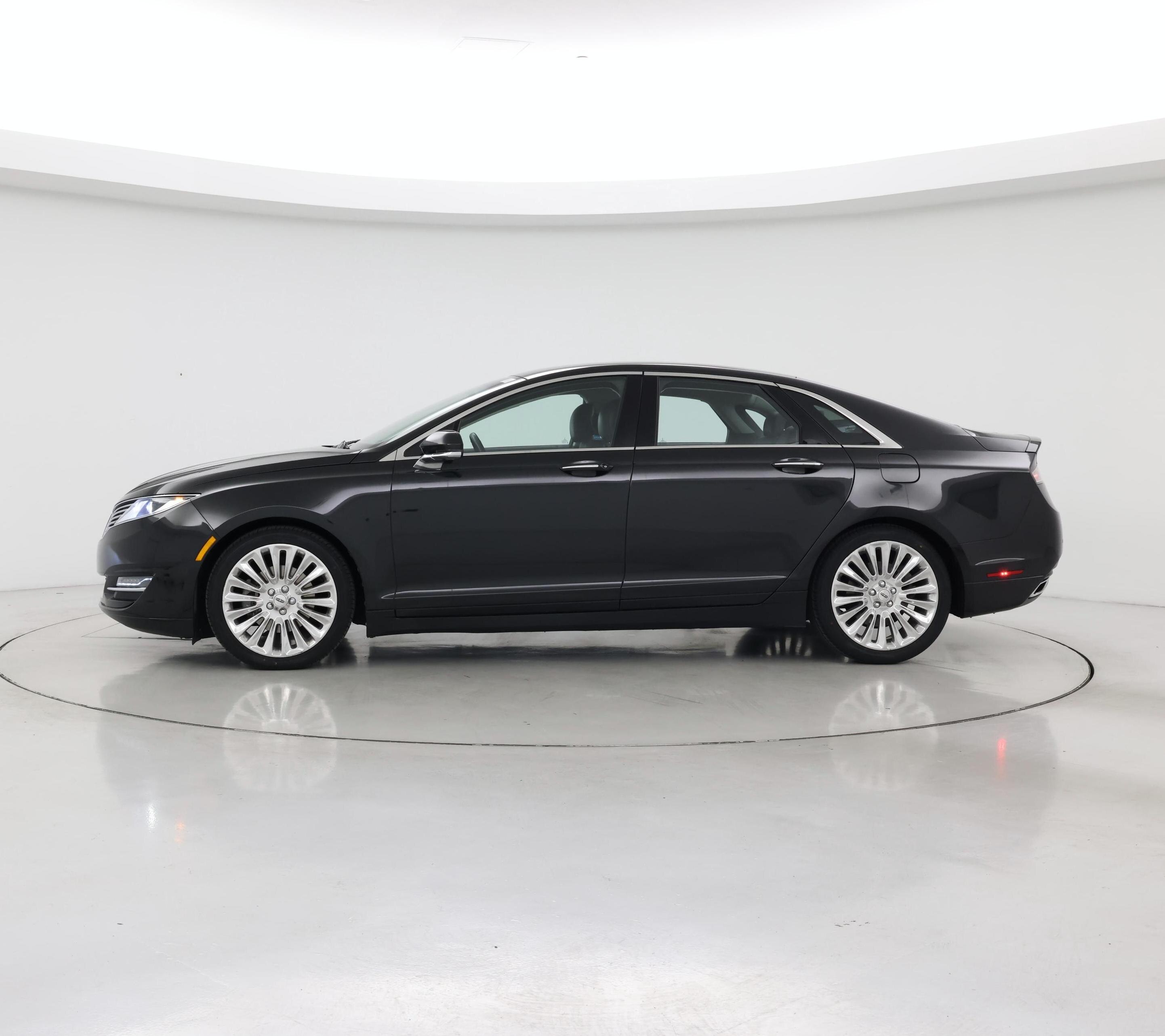 Thumbnail: 2014 Lincoln MKZ - 3