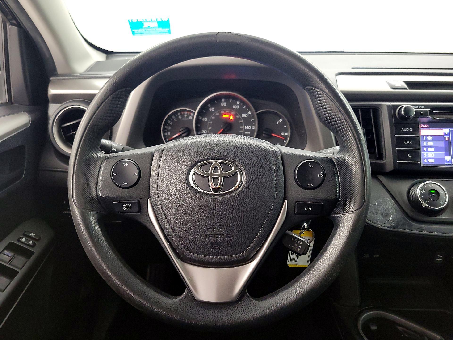 Thumbnail: 2016 Toyota RAV4 - 10