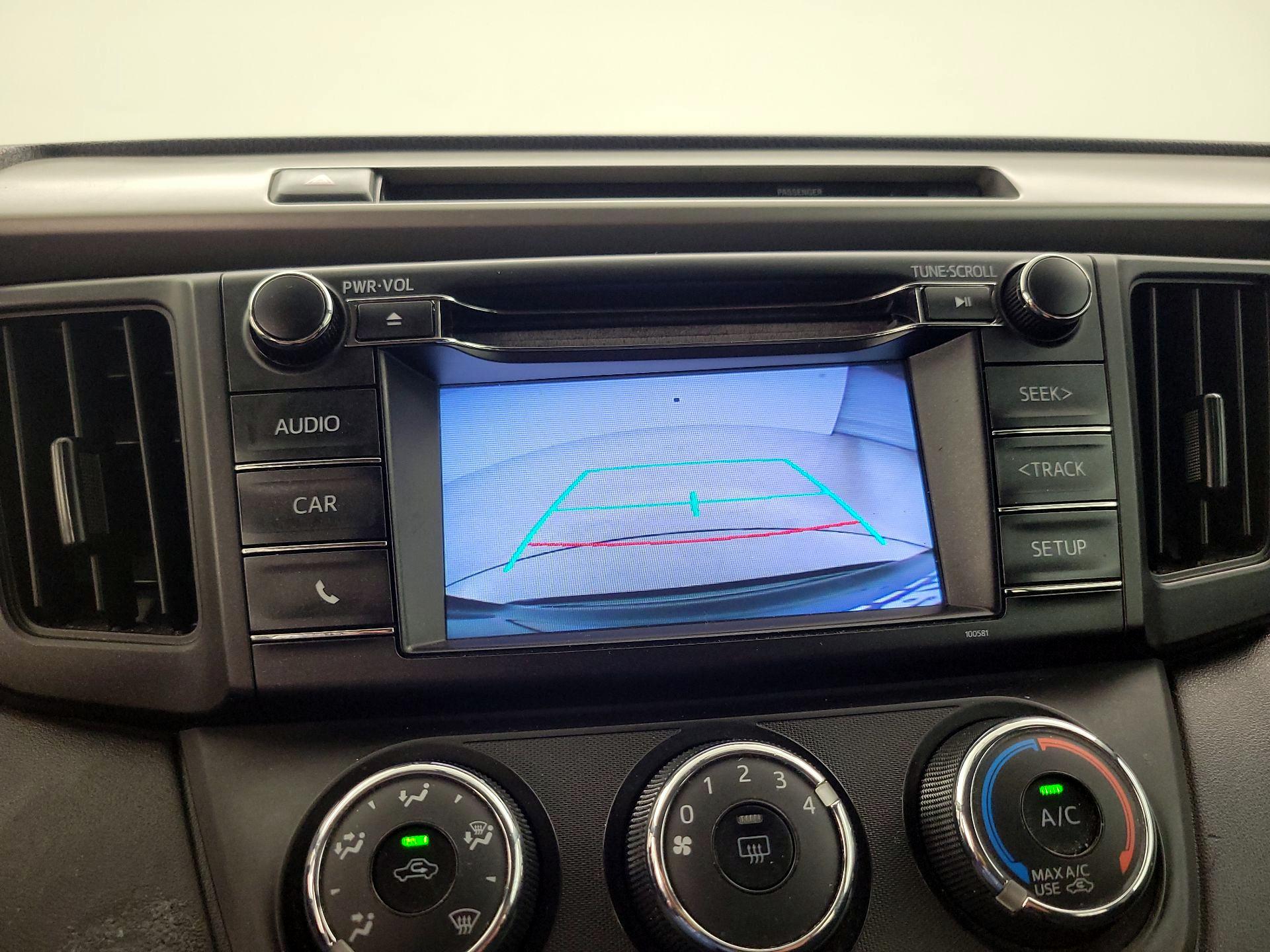 Thumbnail: 2016 Toyota RAV4 - 14