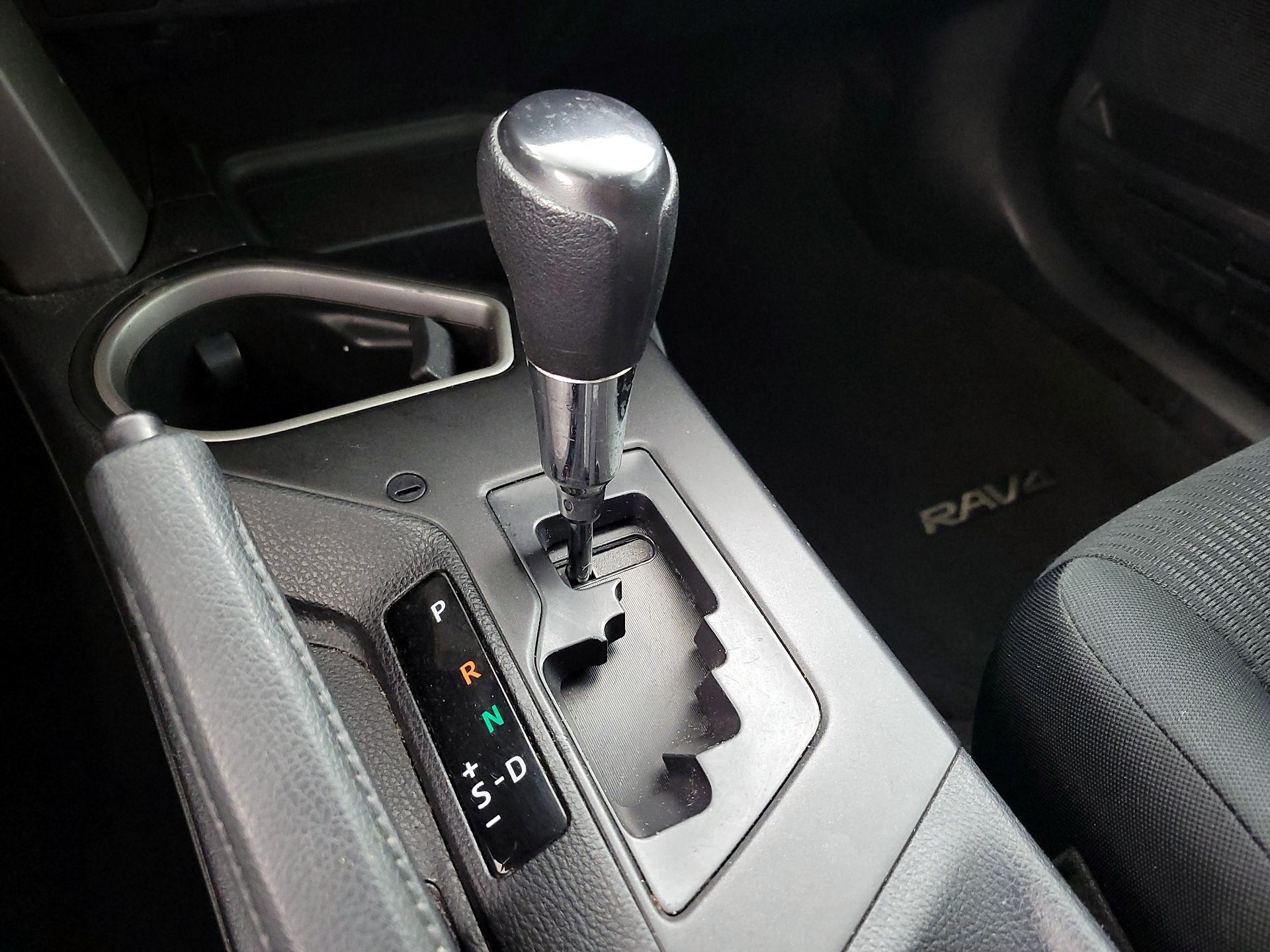 Thumbnail: 2016 Toyota RAV4 - 17