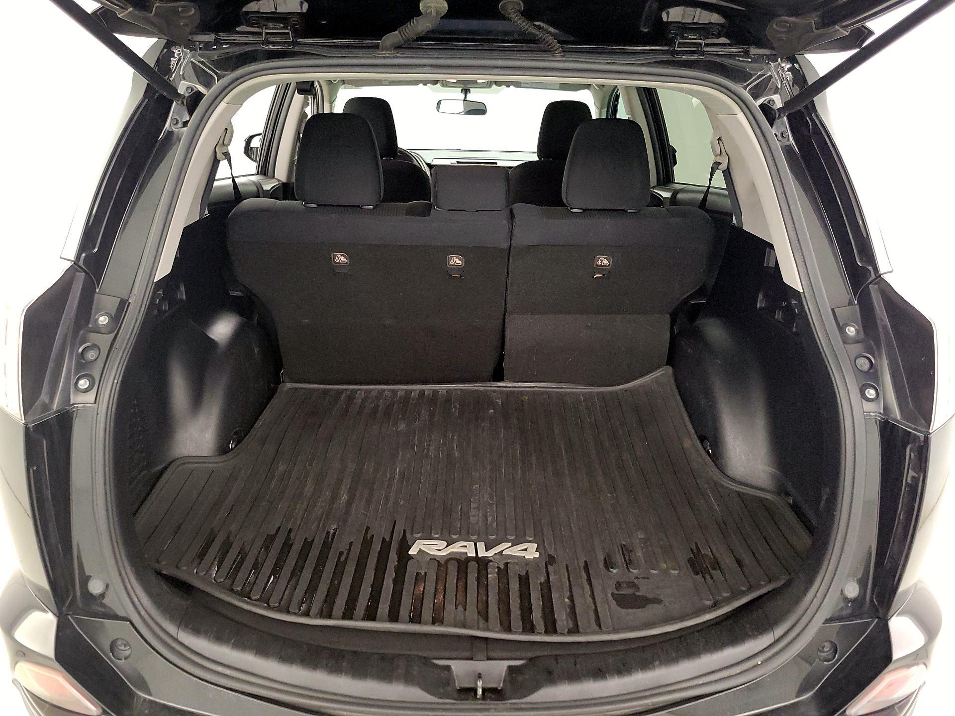 Thumbnail: 2016 Toyota RAV4 - 20