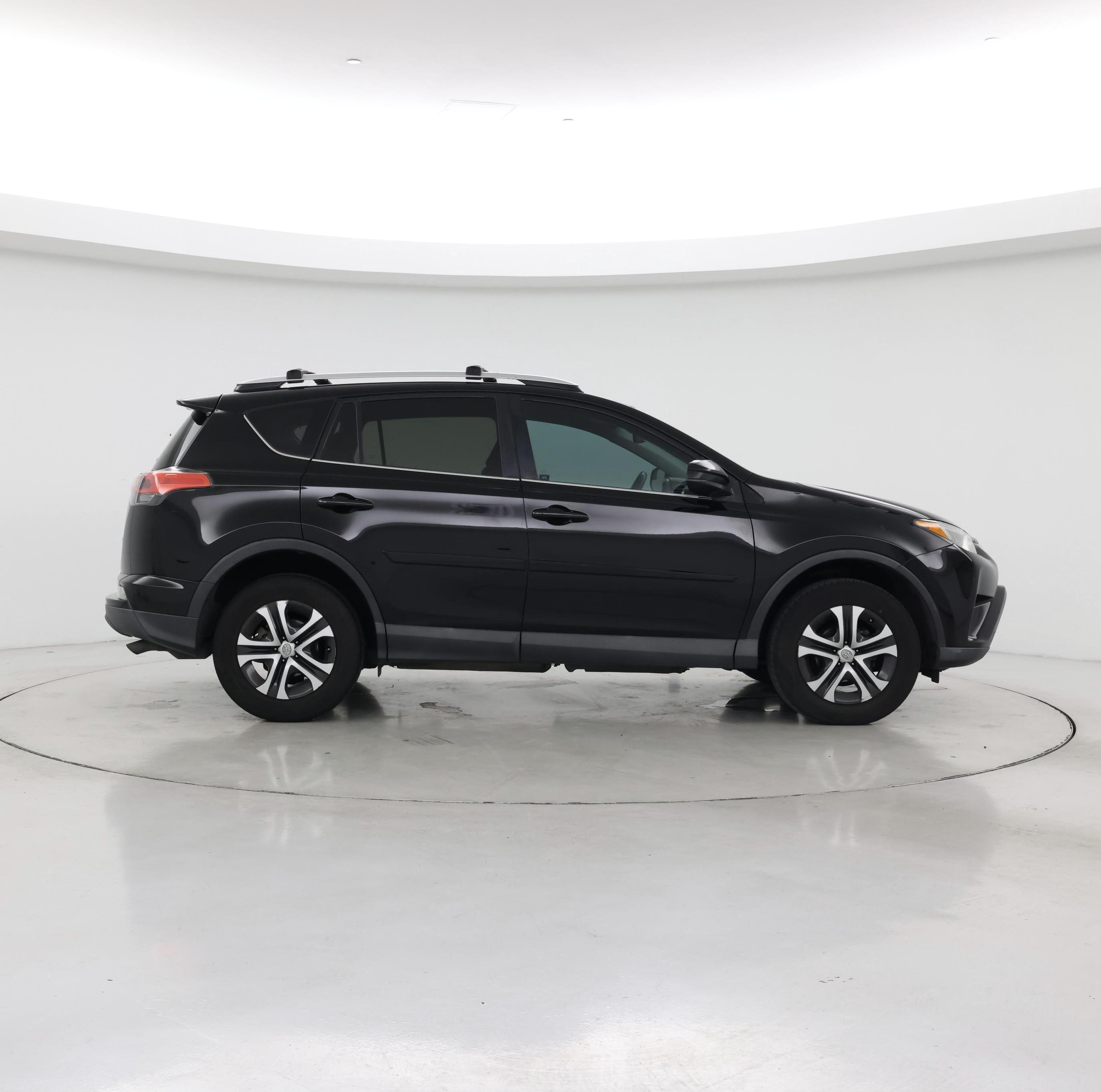 Thumbnail: 2016 Toyota RAV4 - 7