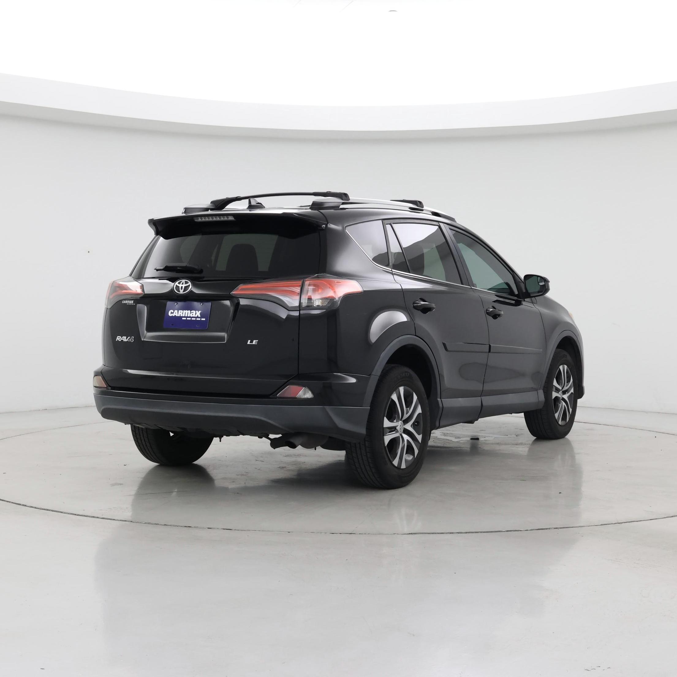 Thumbnail: 2016 Toyota RAV4 - 8