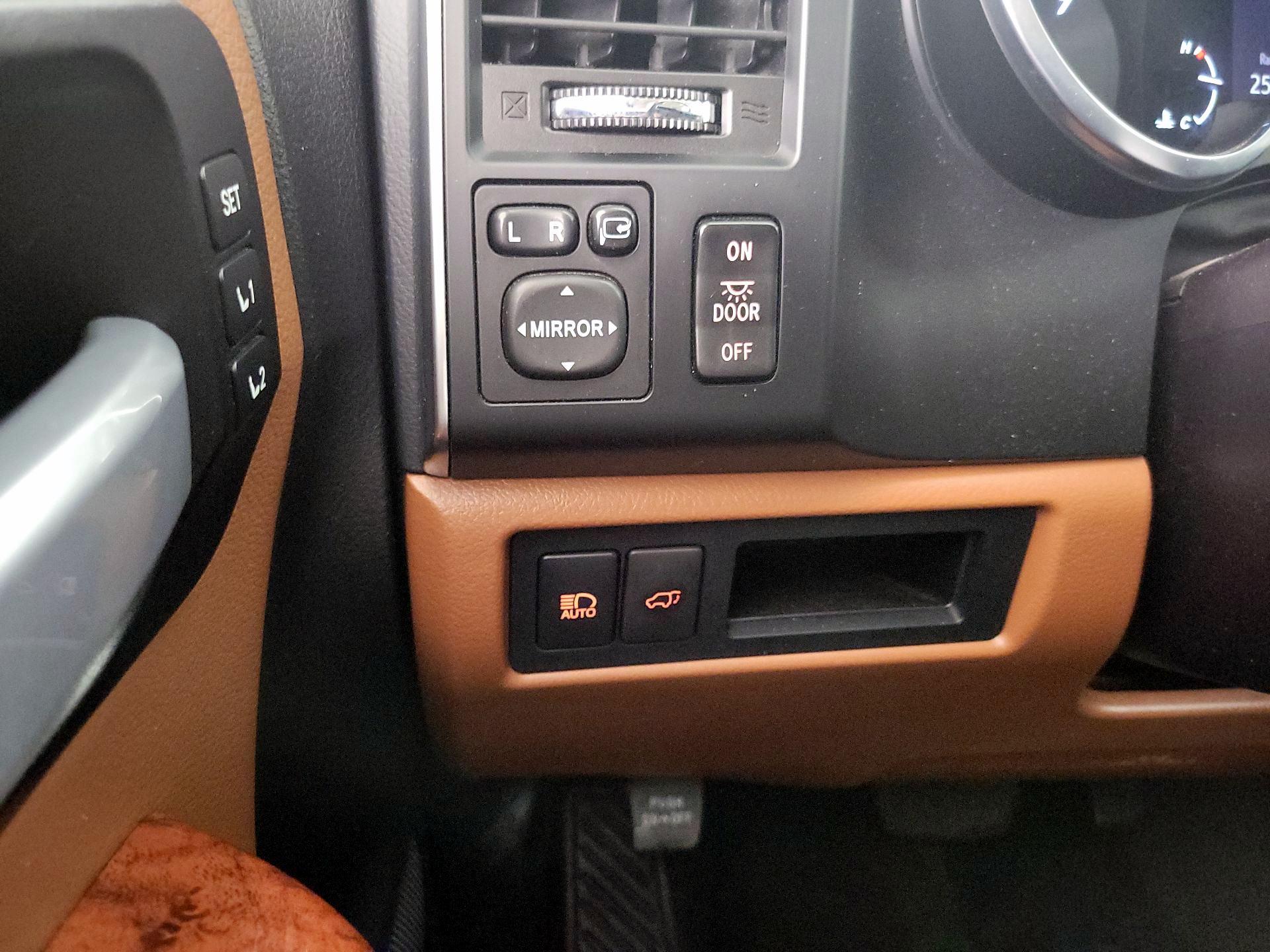 Thumbnail: 2018 Toyota Sequoia - 13