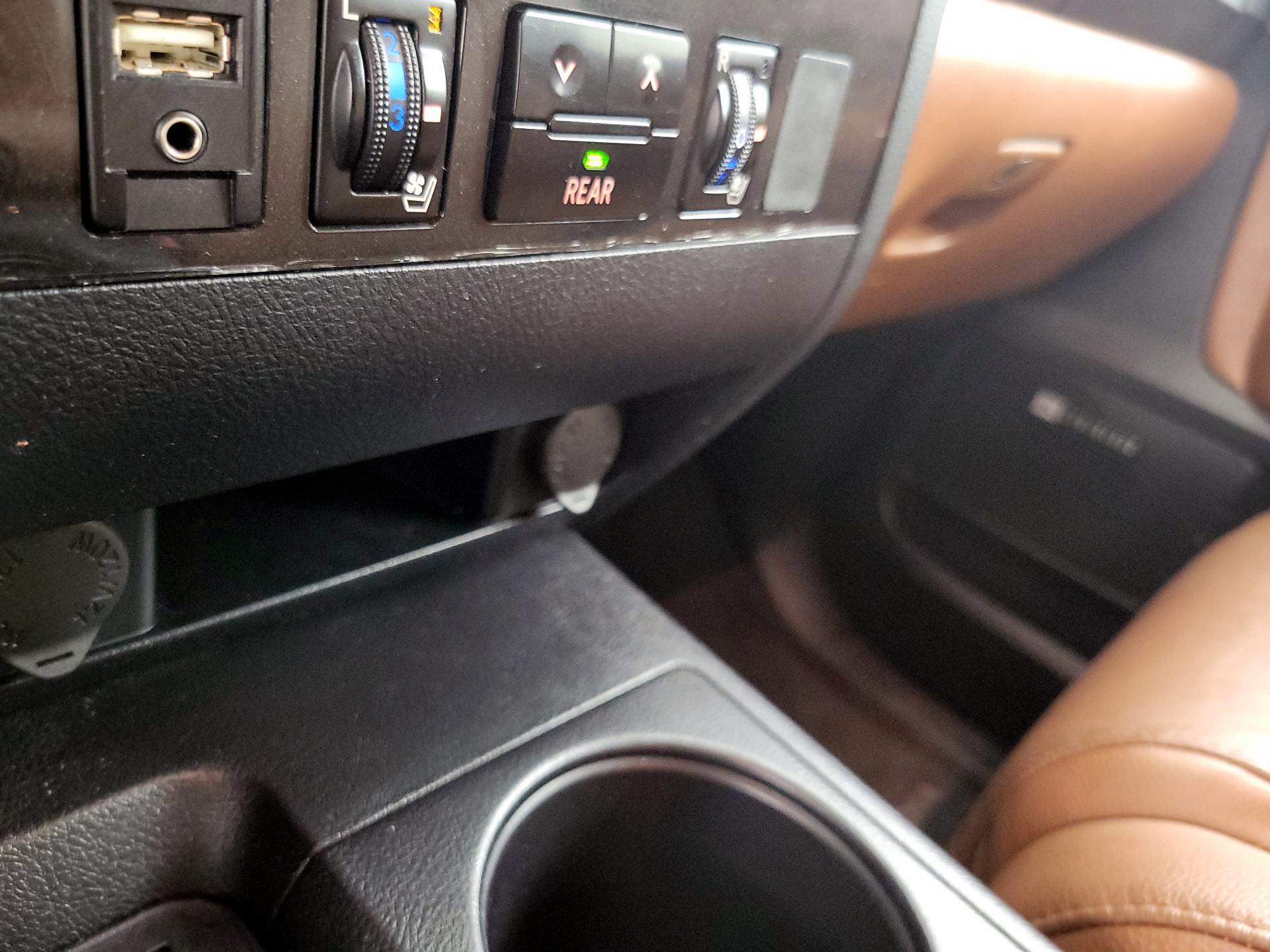 Thumbnail: 2018 Toyota Sequoia - 19