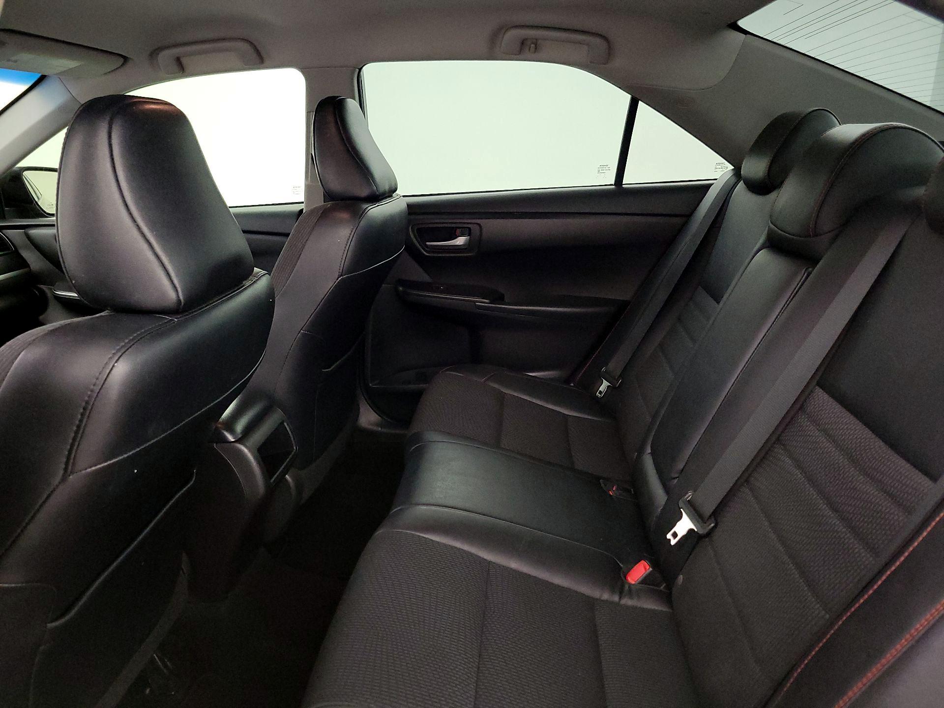 Thumbnail: 2016 Toyota Camry - 19