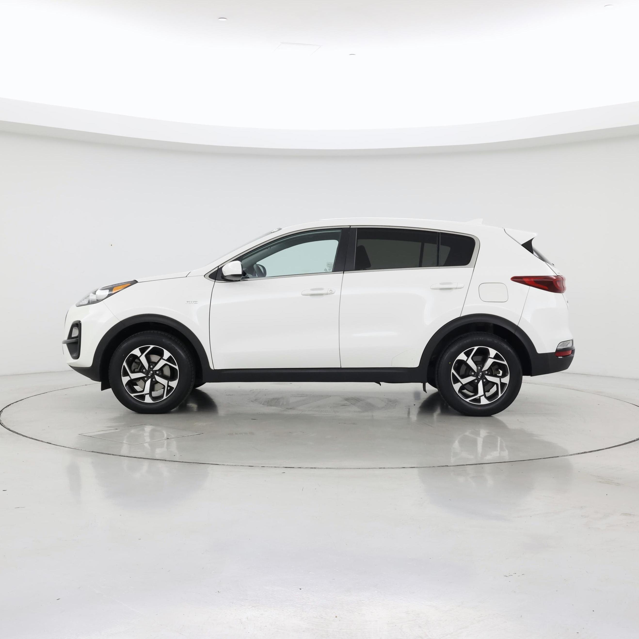 Thumbnail: 2020 Kia Sportage - 3