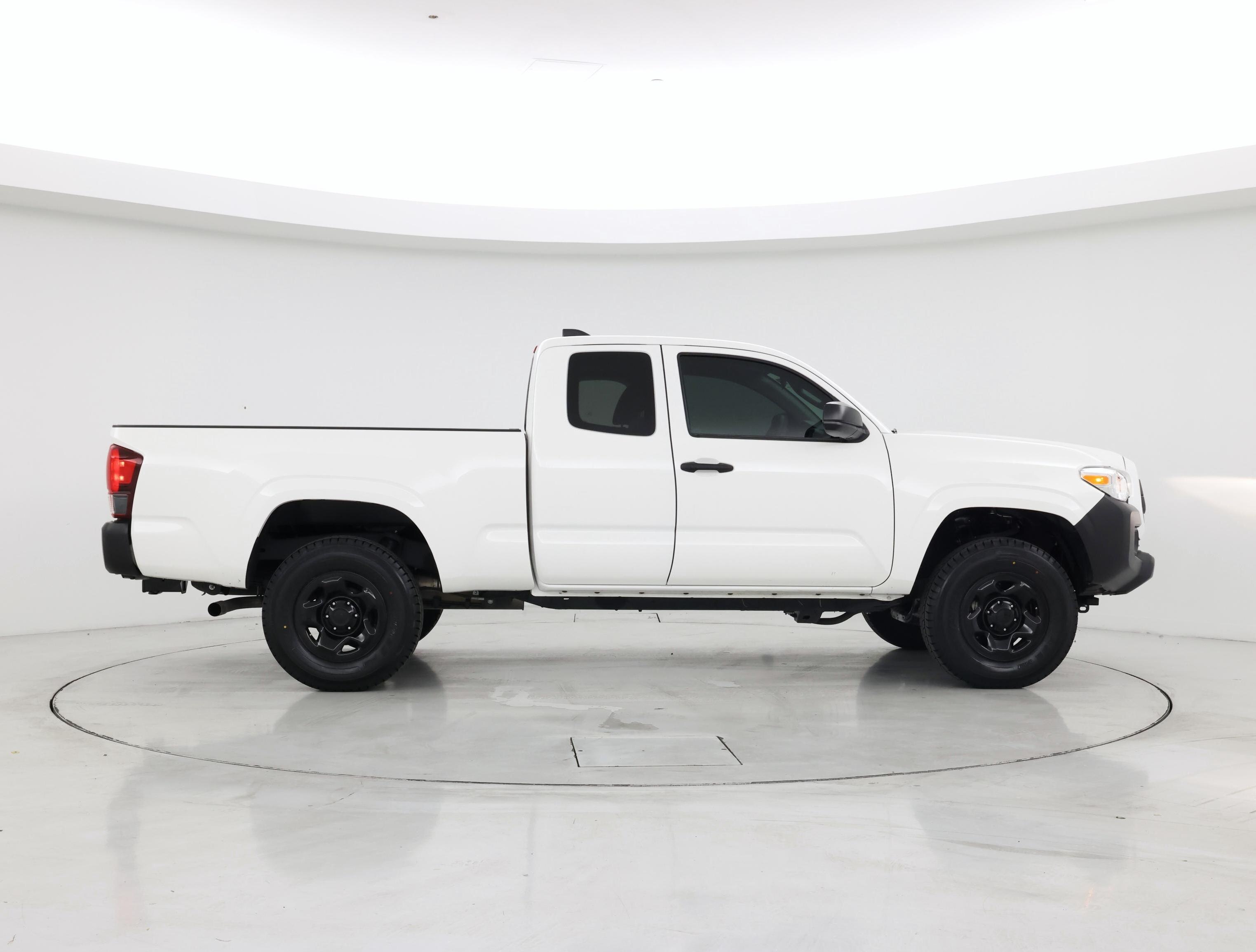 Thumbnail: 2021 Toyota Tacoma - 7