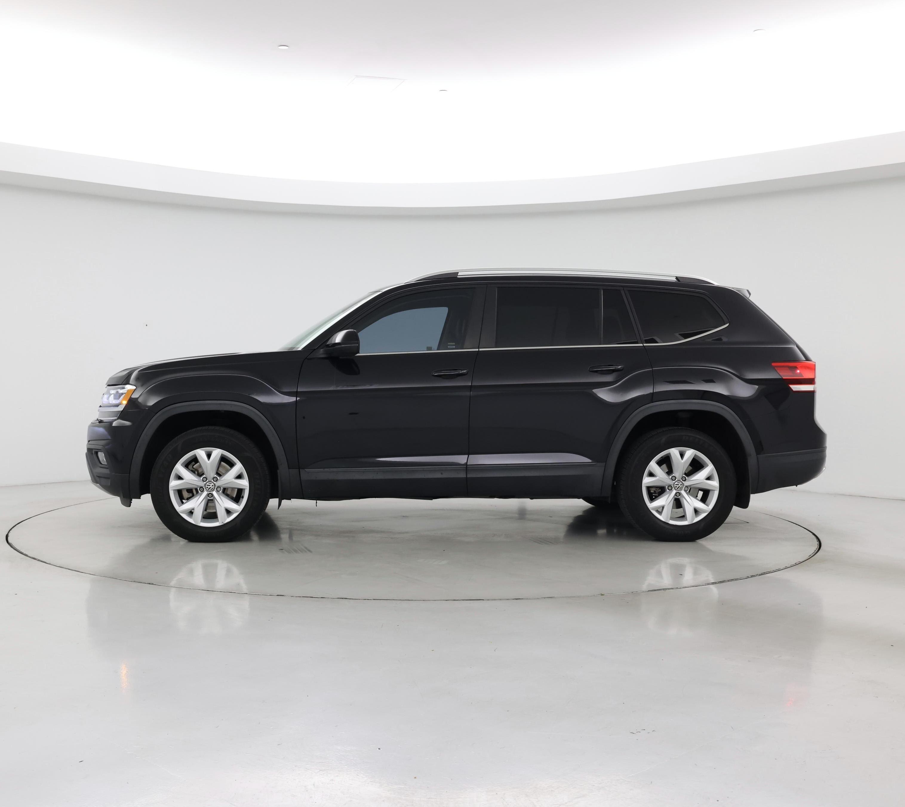 Thumbnail: 2018 Volkswagen Atlas - 3