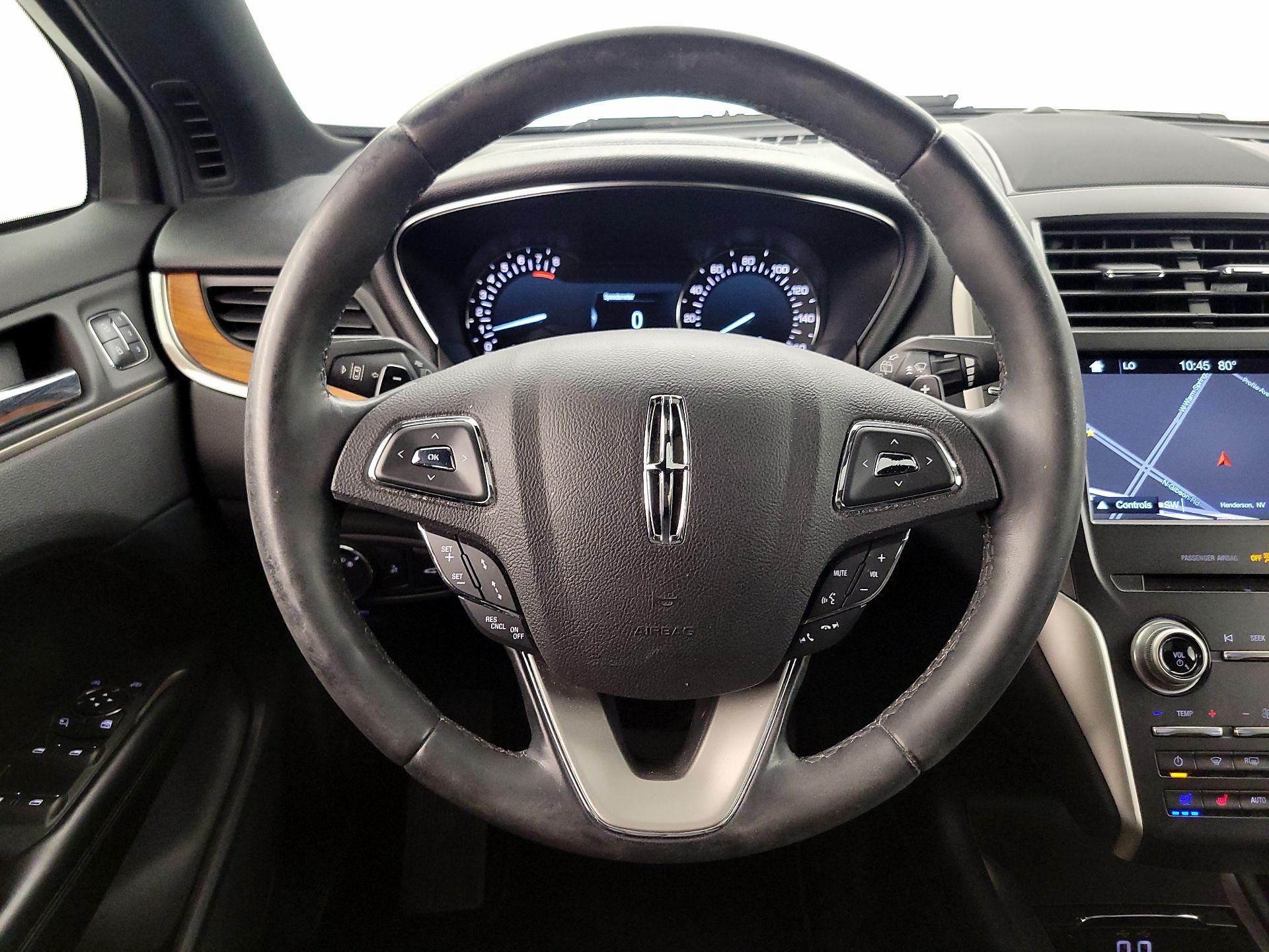 Thumbnail: 2017 Lincoln MKC - 10
