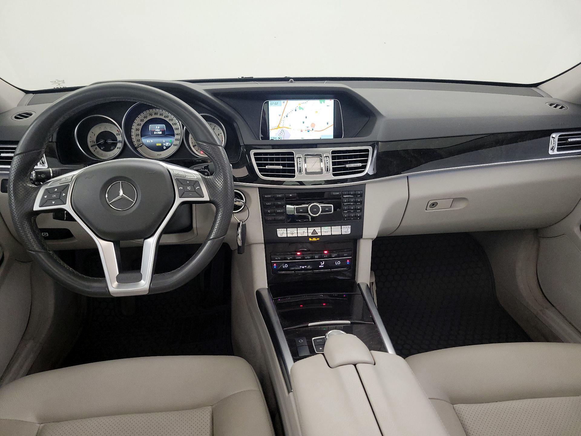 Thumbnail: 2014 Mercedes-Benz E-Class - 9