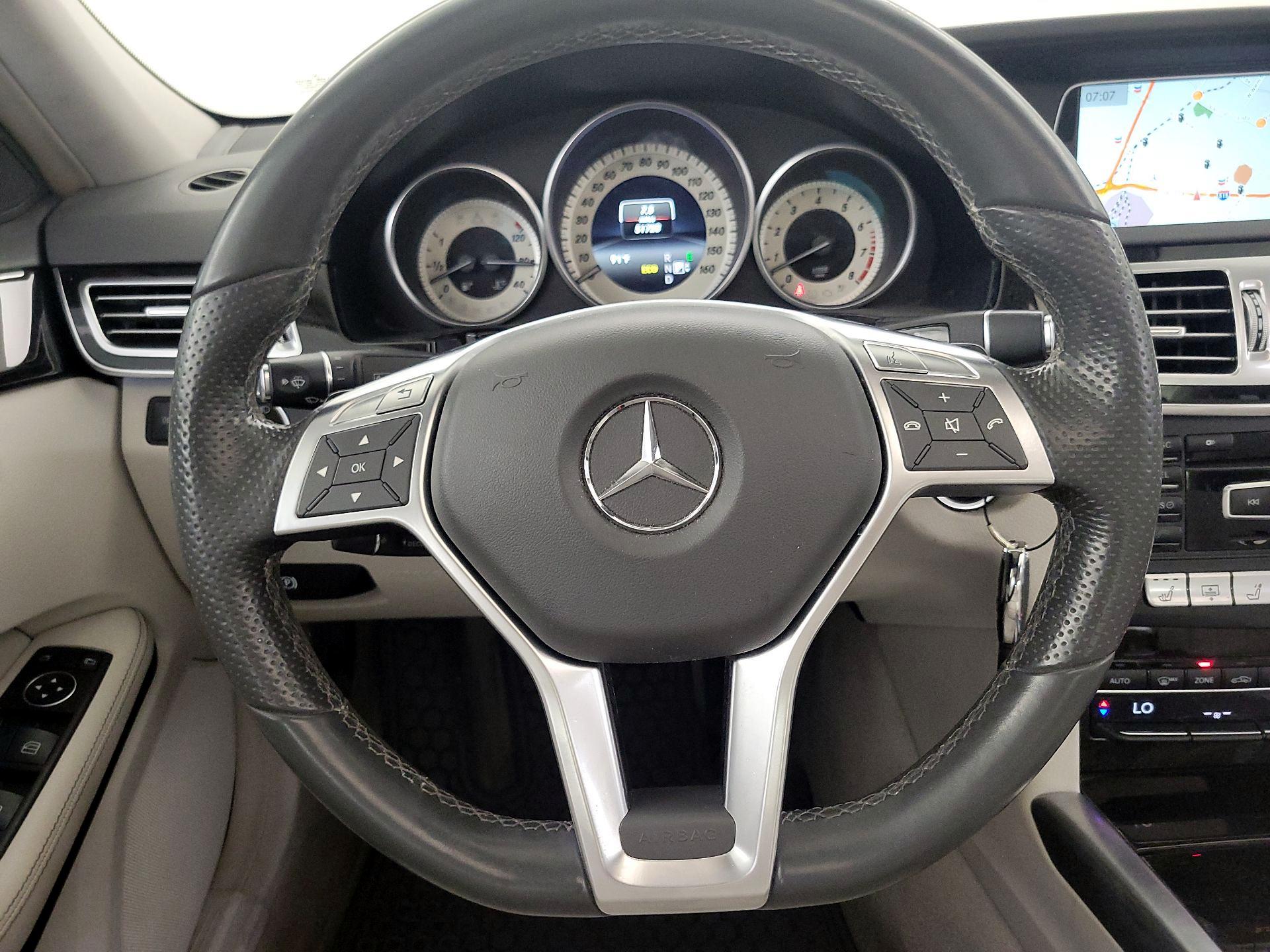 Thumbnail: 2014 Mercedes-Benz E-Class - 10