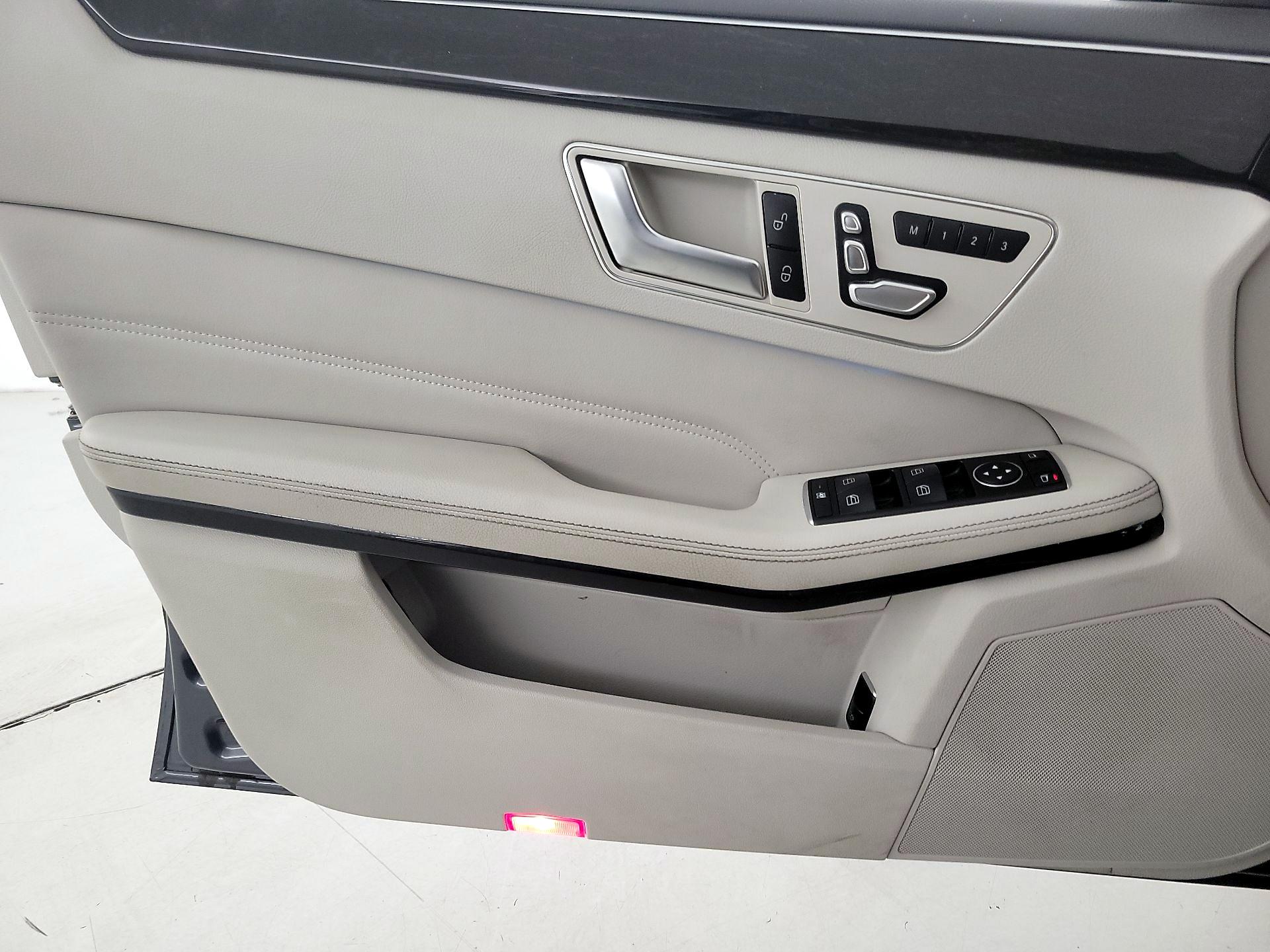 Thumbnail: 2014 Mercedes-Benz E-Class - 12