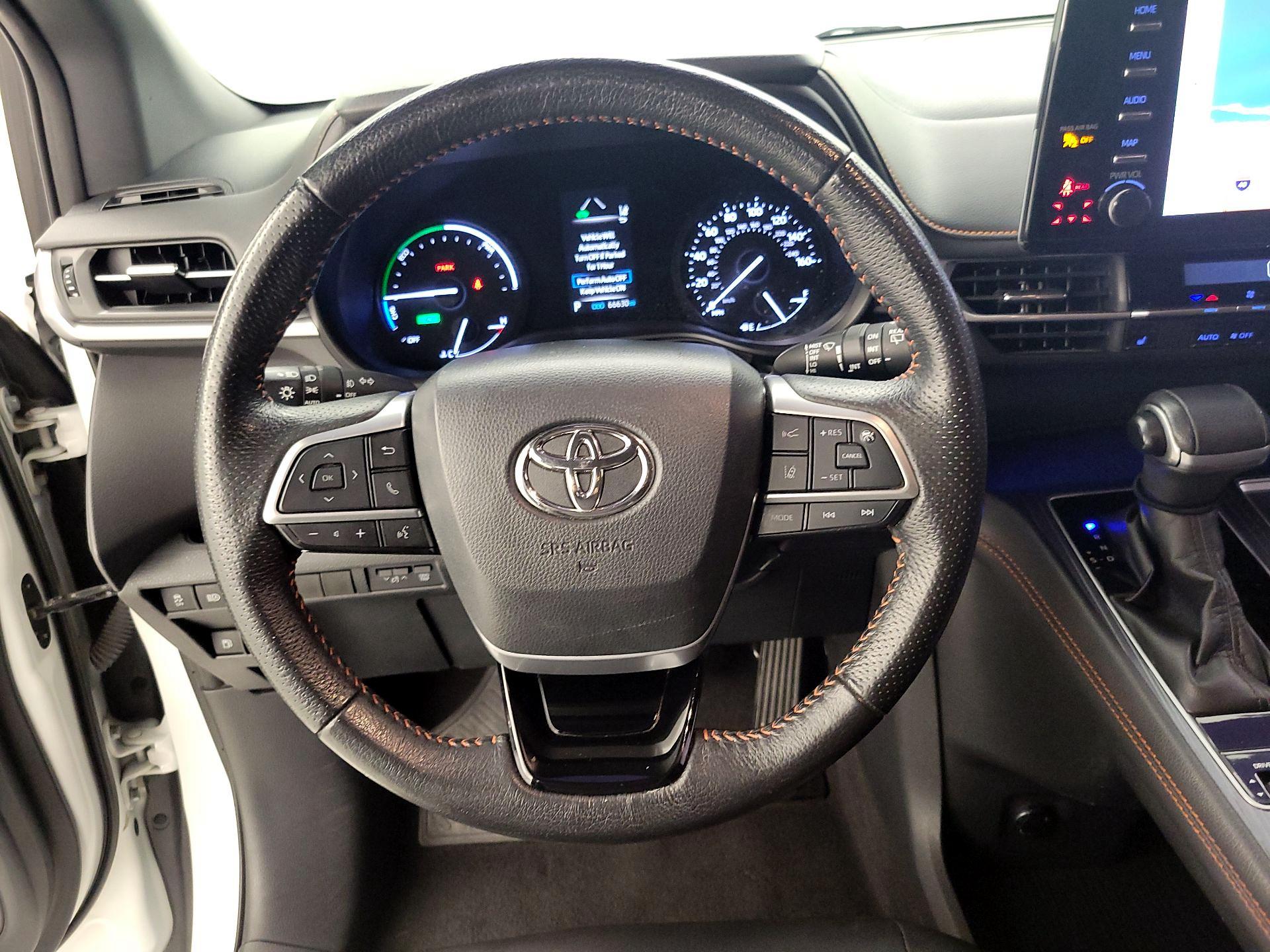 Thumbnail: 2021 Toyota Sienna - 10