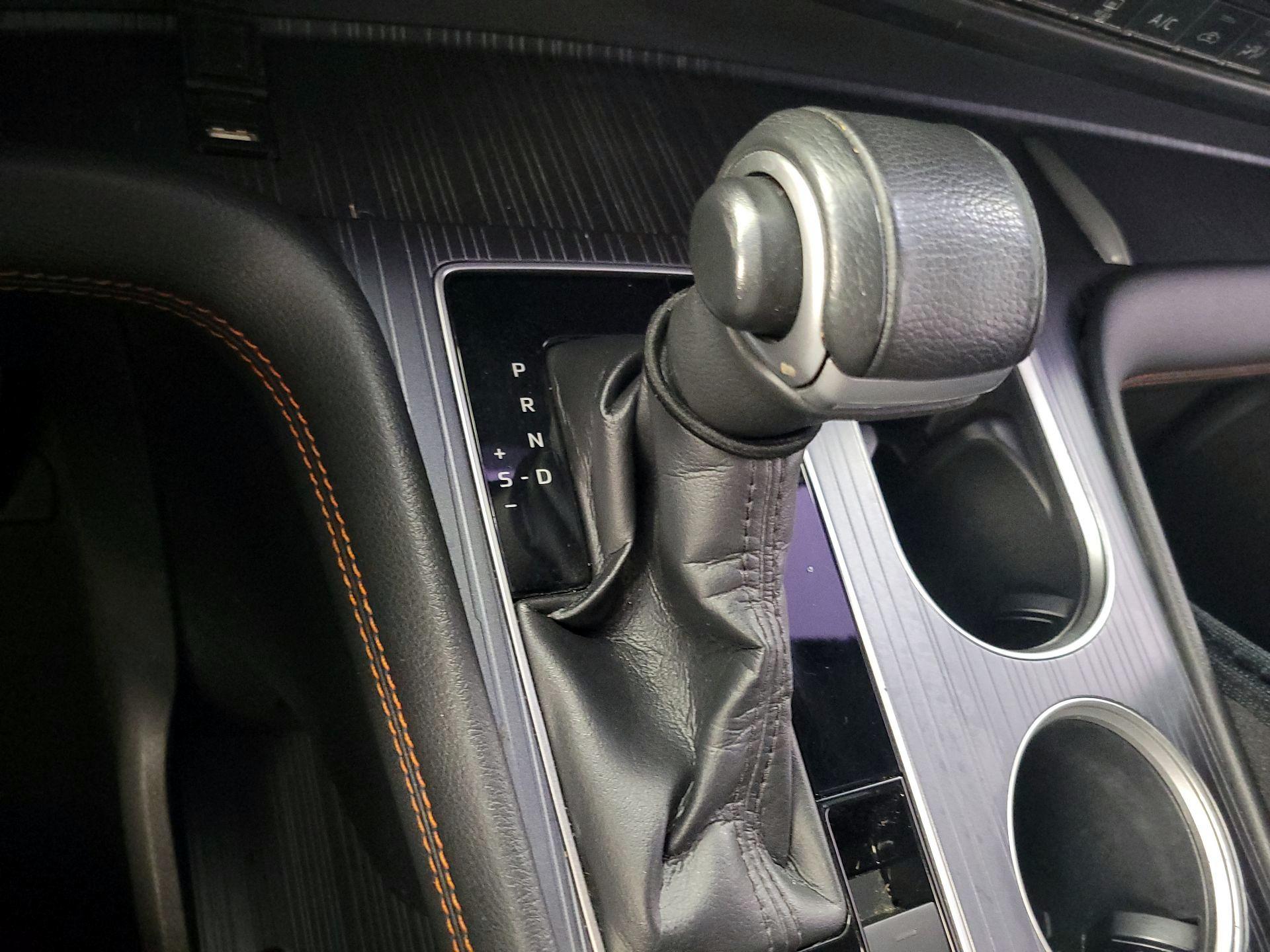 Thumbnail: 2021 Toyota Sienna - 18