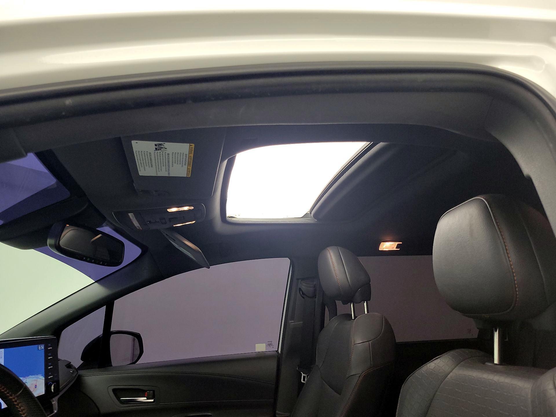 Thumbnail: 2021 Toyota Sienna - 20