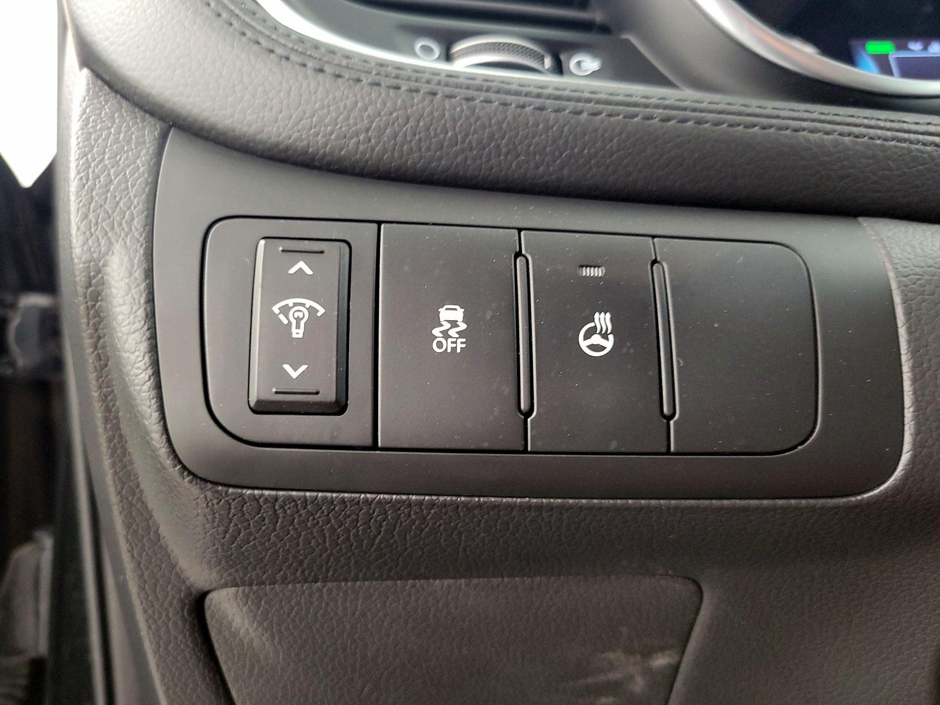Thumbnail: 2015 Kia Optima - 13