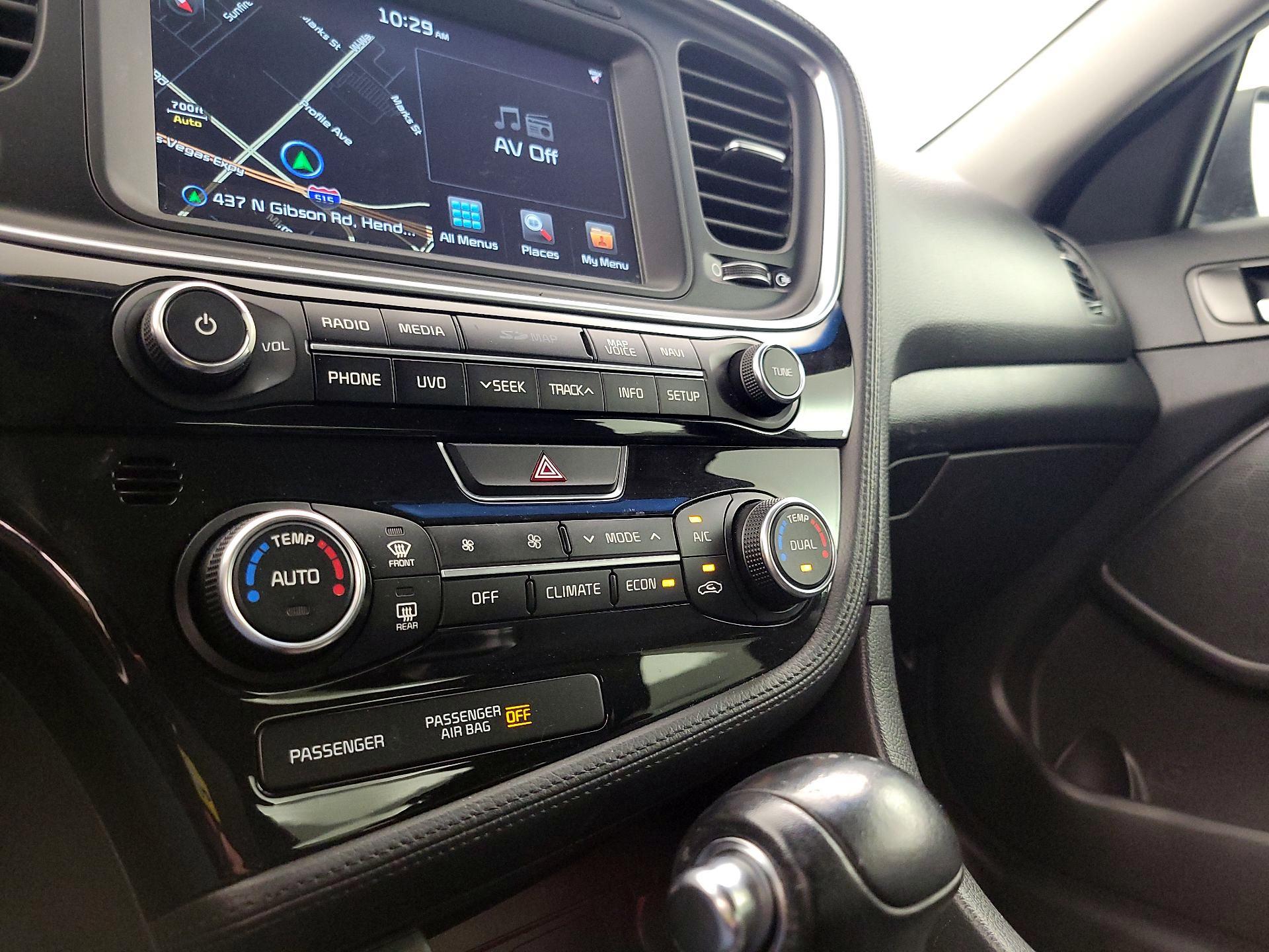 Thumbnail: 2015 Kia Optima - 17